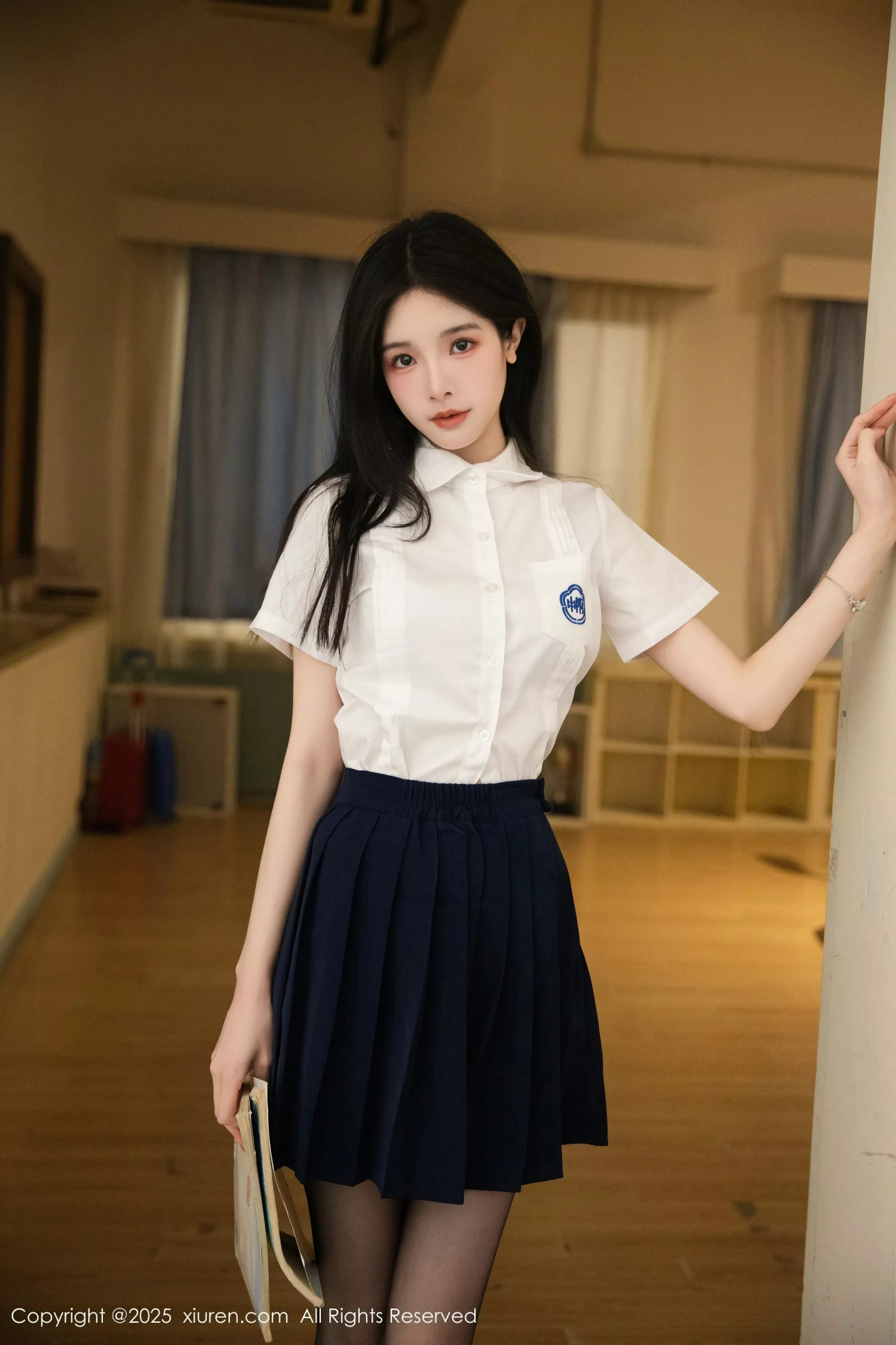 [[XiuRen秀人网]秀人网]No.10287_模特布丁wow性感JK制服露蕾丝内衣配超薄黑丝秀完美身材诱惑写真81P