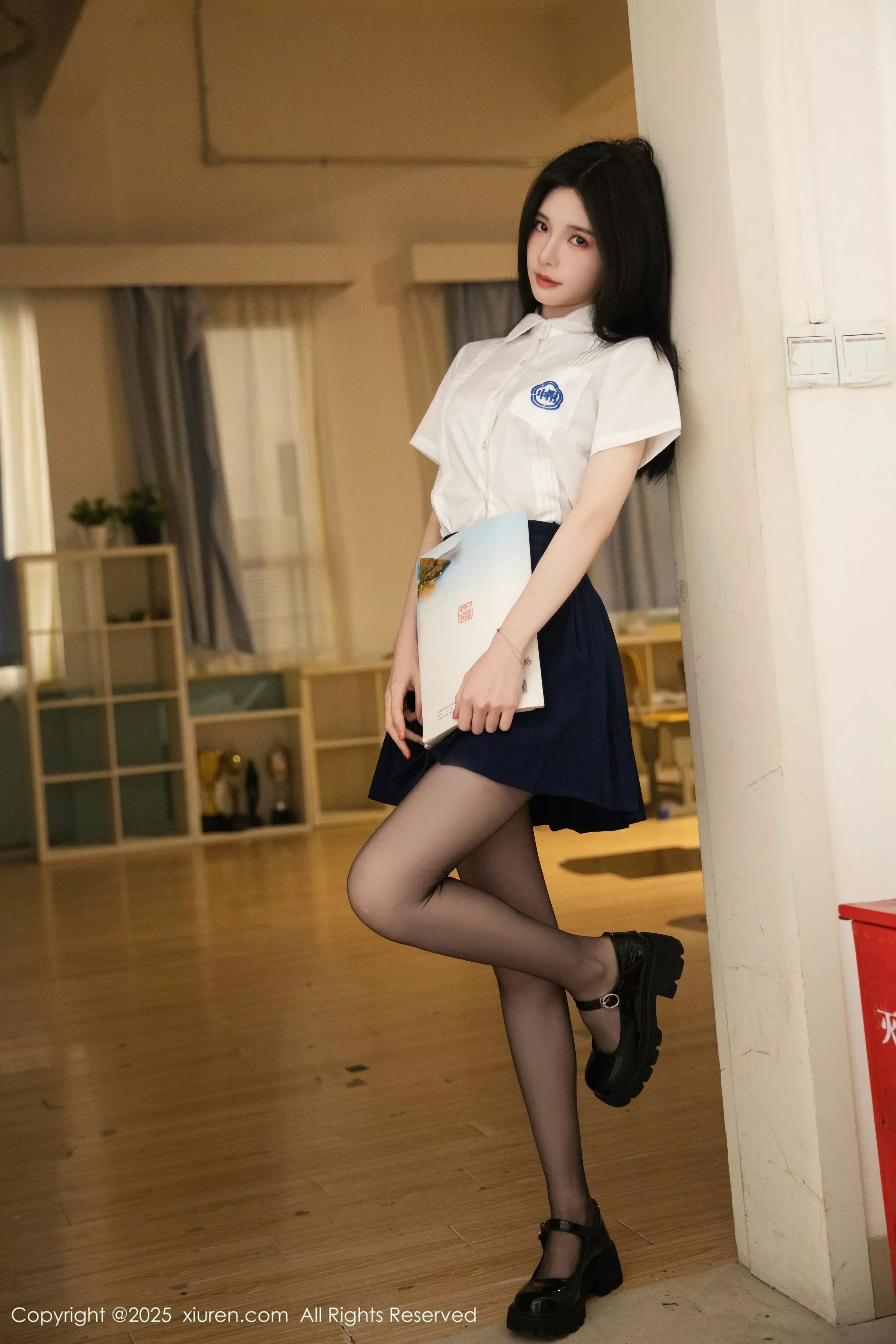 [[XiuRen秀人网]秀人网]No.10287_模特布丁wow性感JK制服露蕾丝内衣配超薄黑丝秀完美身材诱惑写真81P