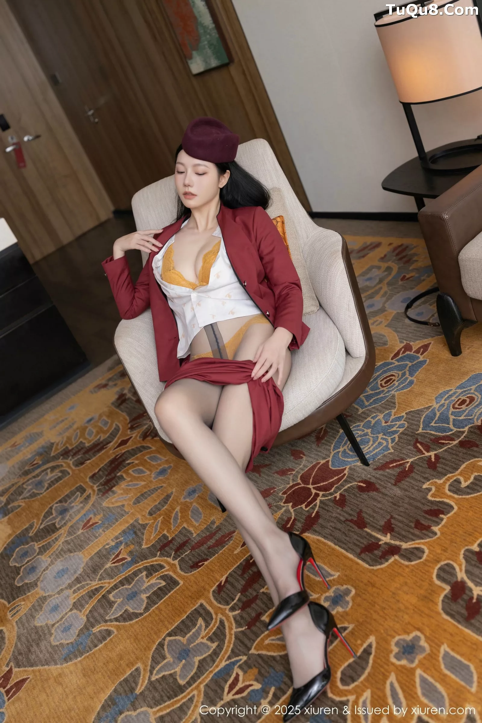 [[XiuRen秀人网]秀人网]No.10333_模特安然anran红色空姐制服露黄色蕾丝内衣秀完美身材诱惑写真80P