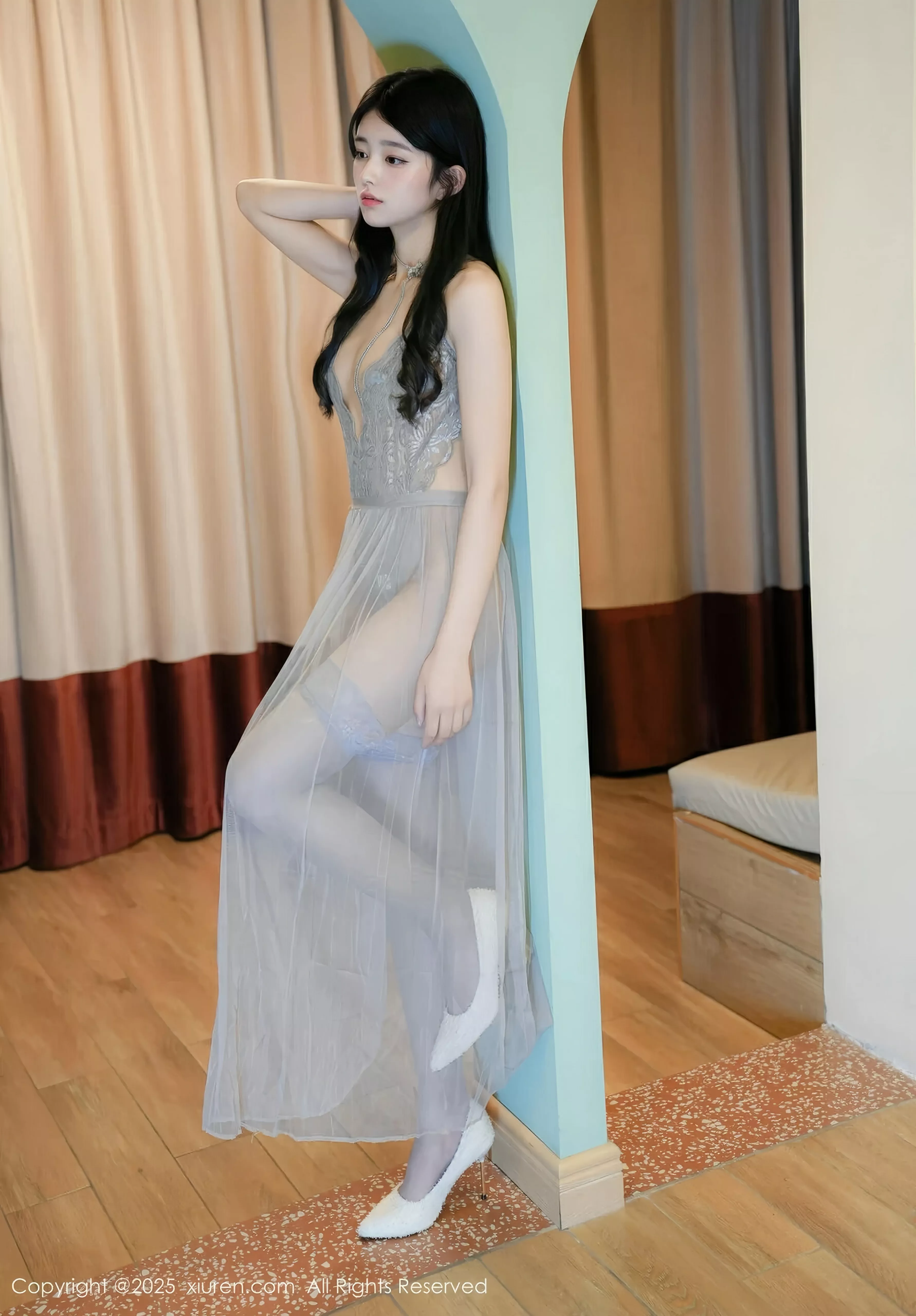 [[XiuRen秀人网]秀人网]No.10334_模特美少女@性感薄纱情趣长裙配灰色丝袜秀柔美身姿诱惑写真52P