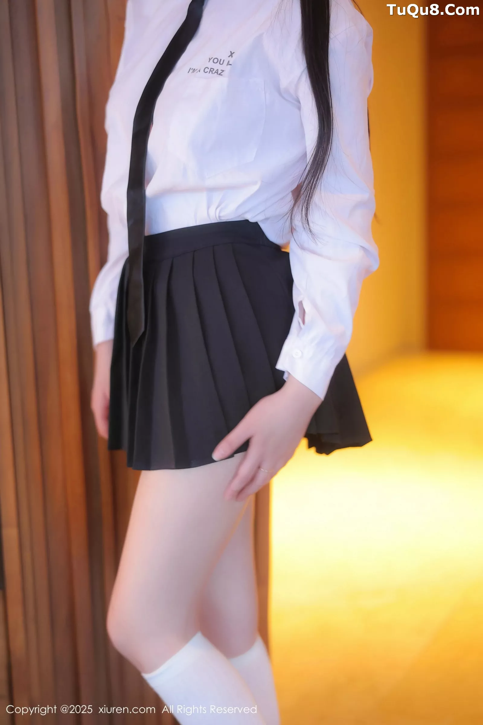 [[XiuRen秀人网]秀人网]No.10335_模特软情性感白色衬衫配黑短裙露白色丝袜秀曼妙身姿诱惑写真64P