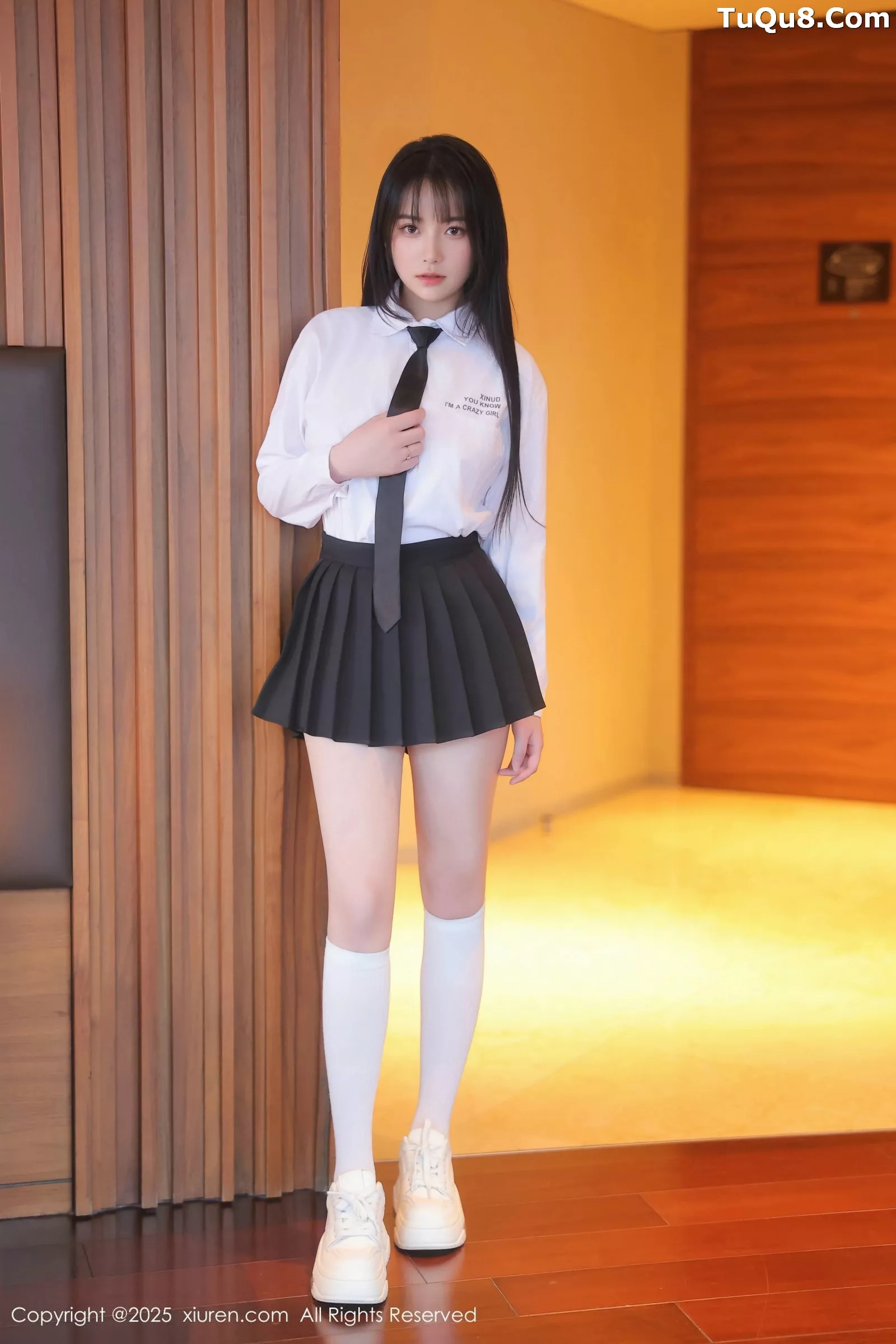 [[XiuRen秀人网]秀人网]No.10335_模特软情性感白色衬衫配黑短裙露白色丝袜秀曼妙身姿诱惑写真64P