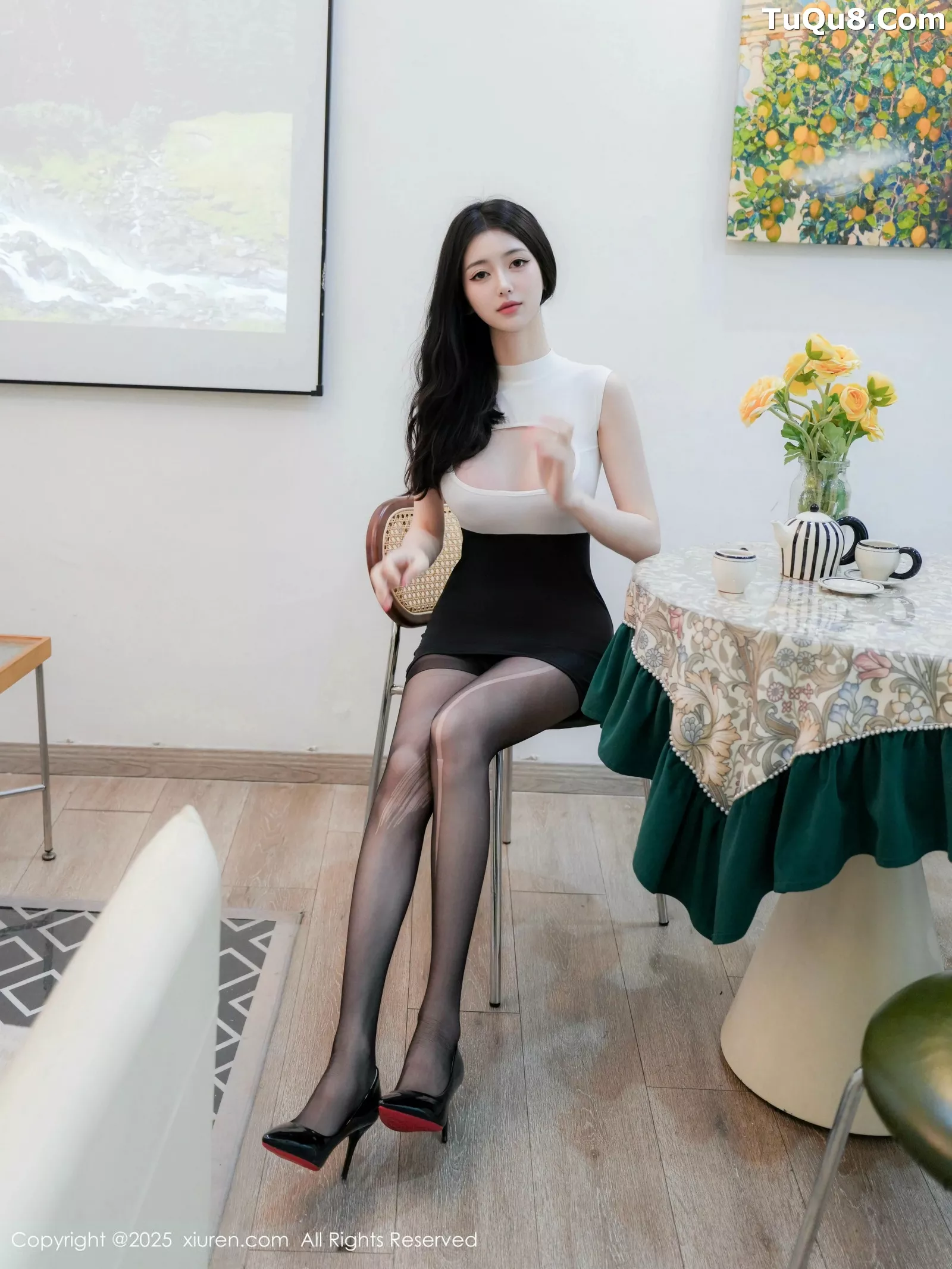 [[XiuRen秀人网]秀人网]No.10340_模特白小蝶私房性感白色T恤配破烂黑丝秀完美曲线撩人诱惑写真54P