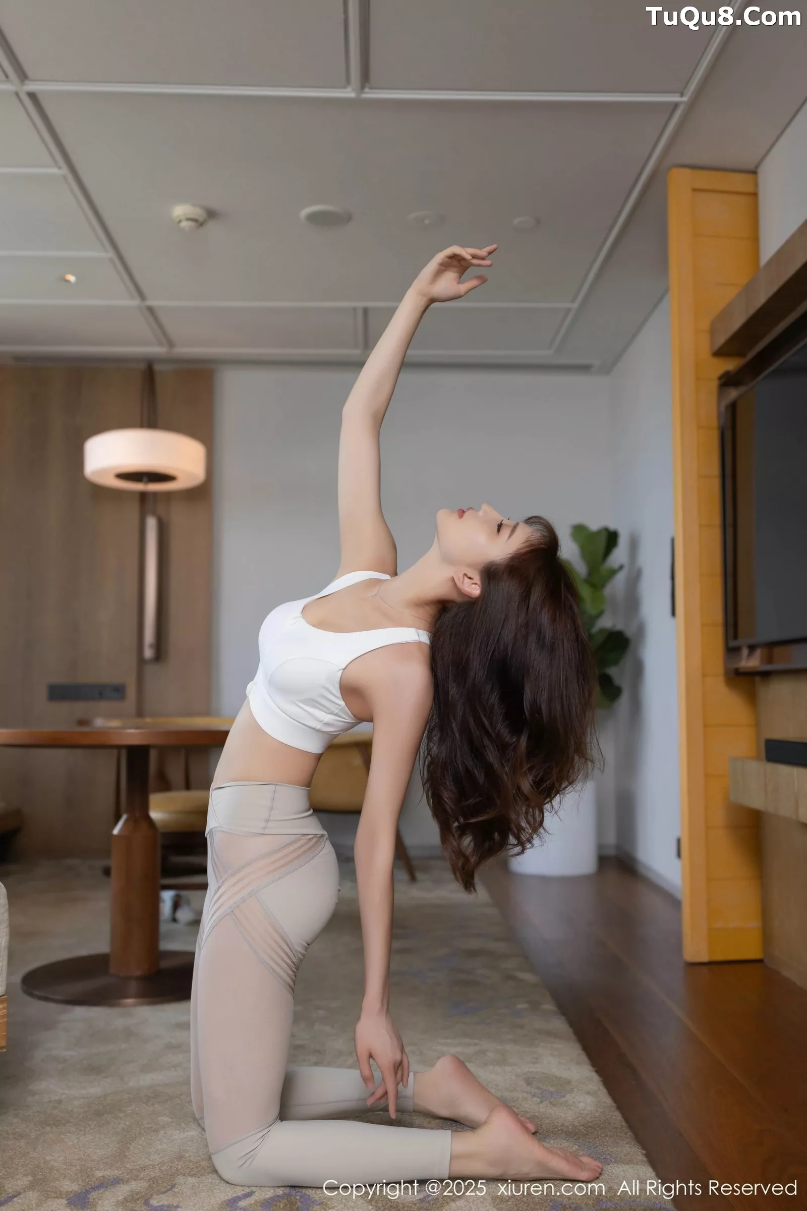 [[XiuRen秀人网]秀人网]No.10343_模特陆萱萱性感白色内衣配浅色运动裤秀柔美身姿撩人诱惑写真80P