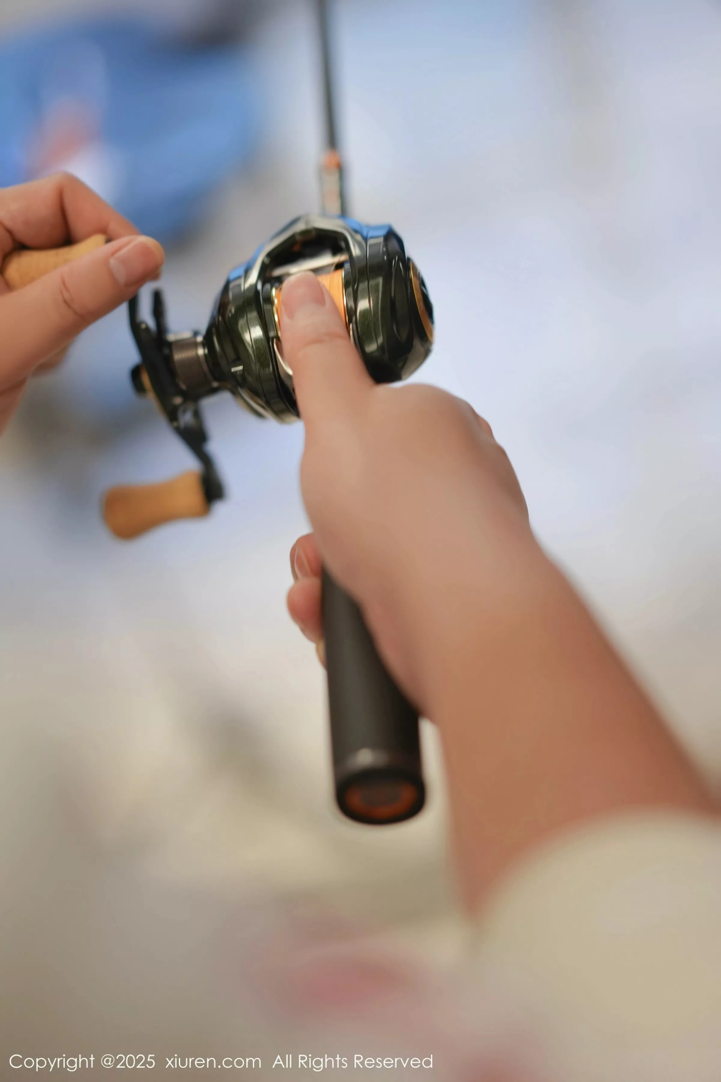 [[XiuRen秀人网]秀人网]No.10348_女神妲己_Toxic私房性感粉色服饰露比基尼秀雪峰美臀诱惑写真76P