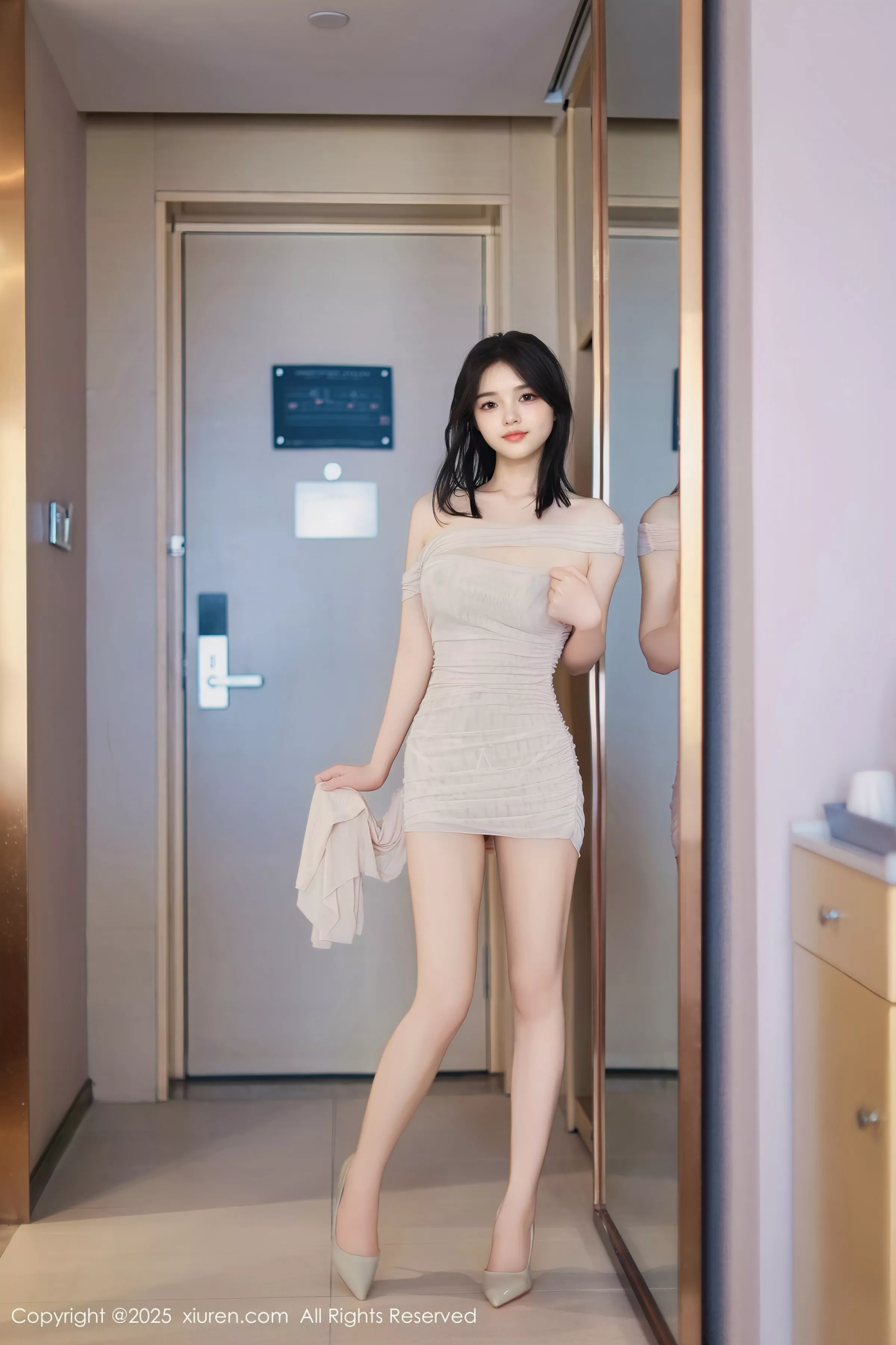 [[XiuRen秀人网]秀人网]No.10344_新人模特苏软软性感紫色薄纱包臀裙半脱秀凹凸身材撩人诱惑写真88P