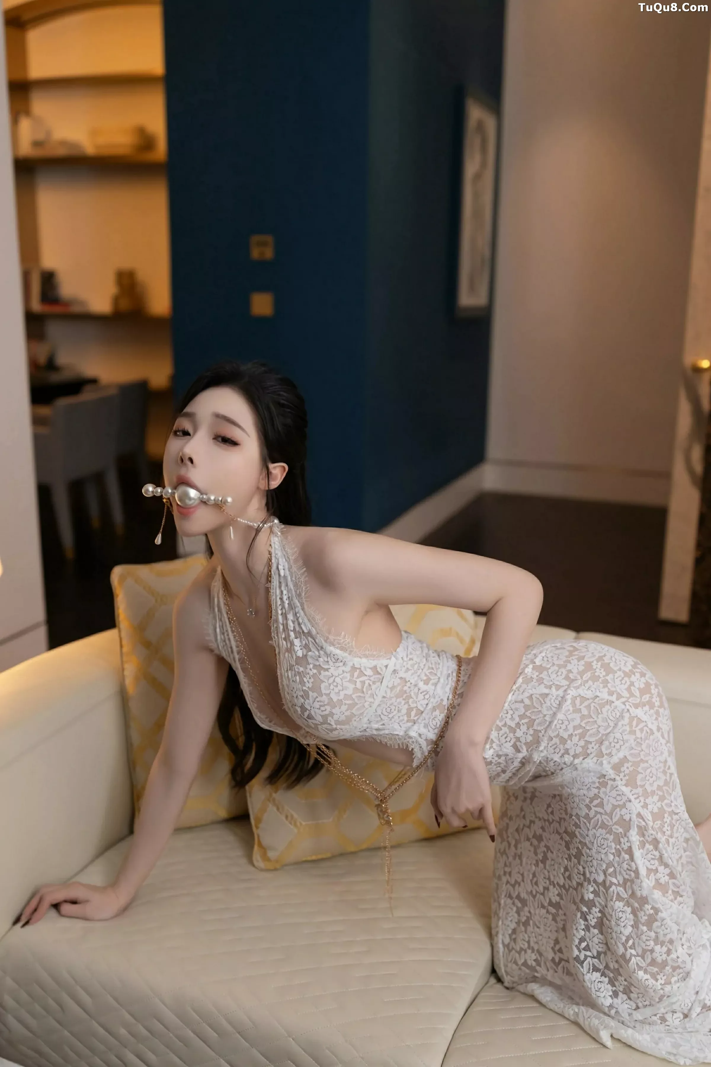 [[XiuRen秀人网]秀人网]No.10378_模特小逗逗性感白色缕空连衣长裙半脱秀曼妙身姿撩人诱惑写真82P