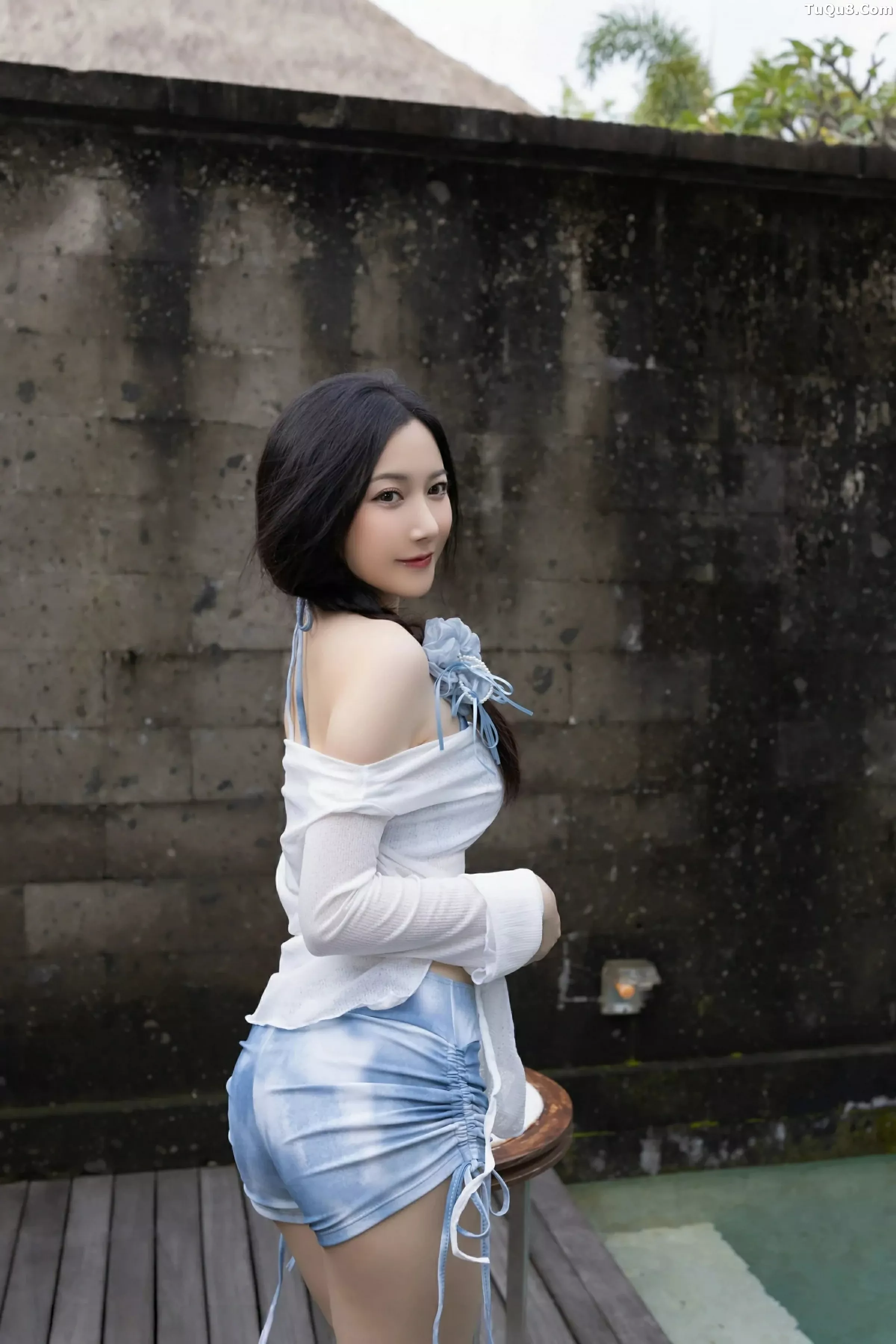 [[XiuRen秀人网]秀人网]No.10377_模特鱼子酱Fish白色轻透服饰露蓝色比基尼秀曼妙身姿诱惑写真80P