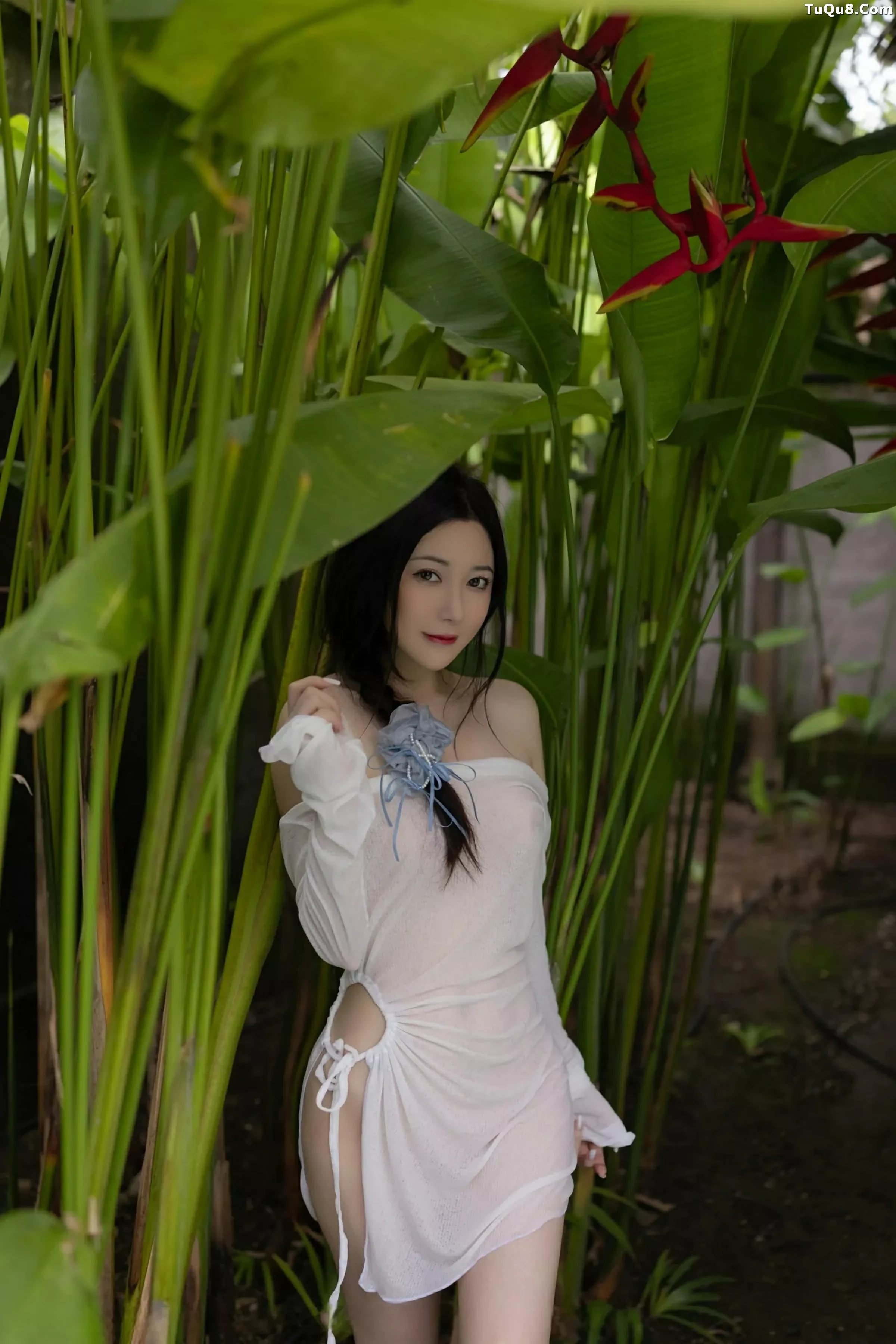 [[XiuRen秀人网]秀人网]No.10377_模特鱼子酱Fish白色轻透服饰露蓝色比基尼秀曼妙身姿诱惑写真80P