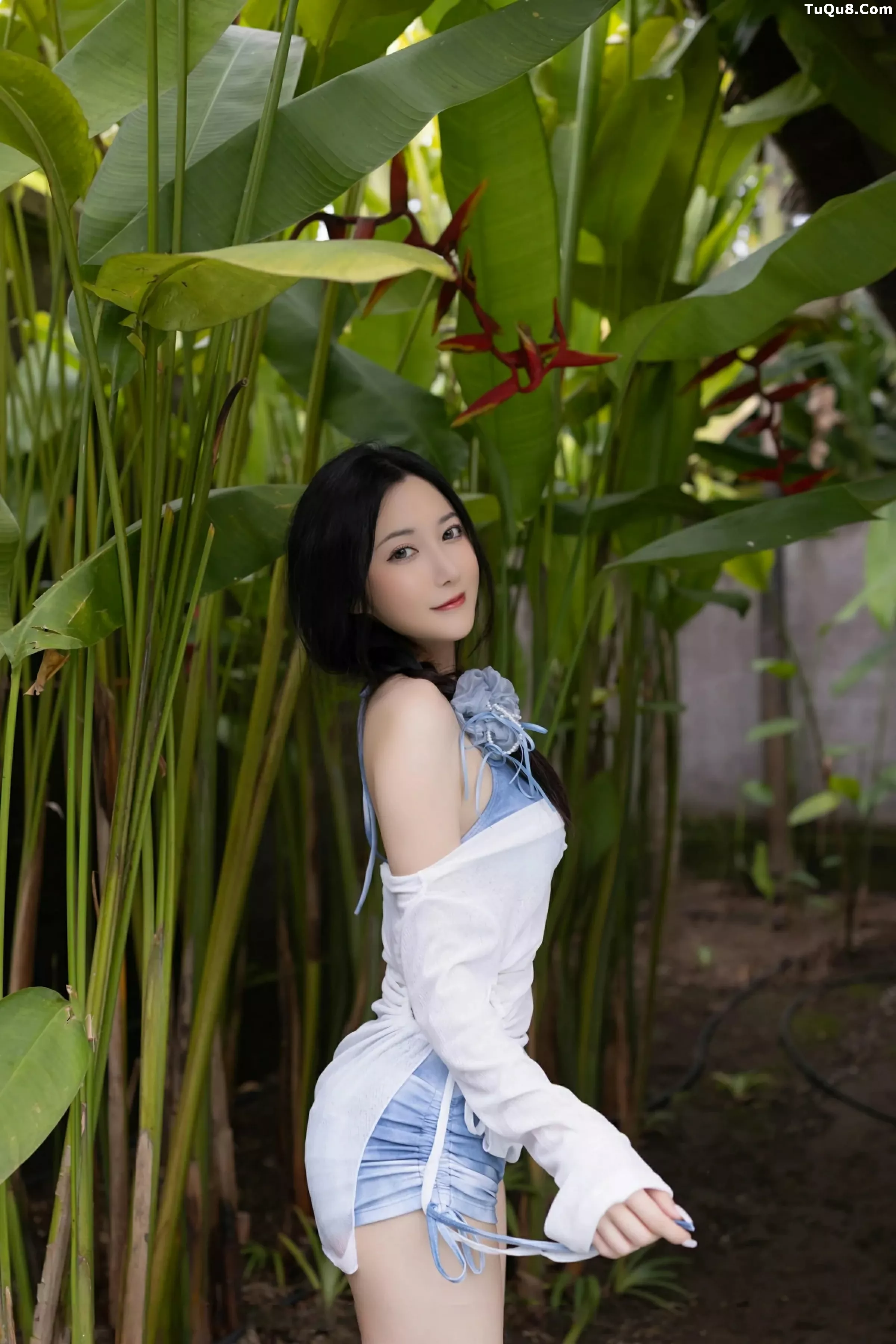 [[XiuRen秀人网]秀人网]No.10377_模特鱼子酱Fish白色轻透服饰露蓝色比基尼秀曼妙身姿诱惑写真80P