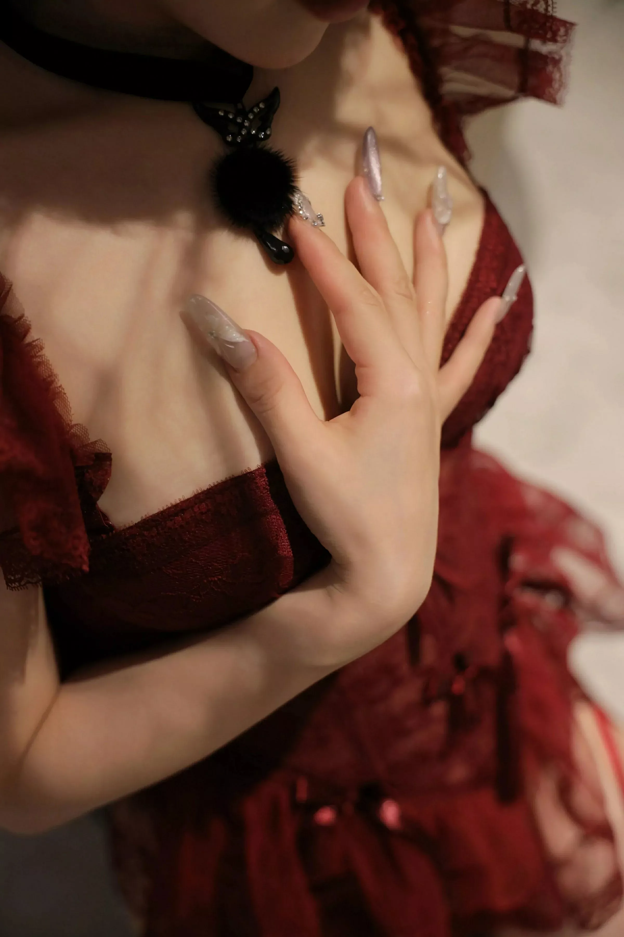 [[XiuRen秀人网]秀人网]No.10386_新人模特李安妮性感红色情趣内衣配黑丝吊袜秀丰腴身材诱惑写真80P