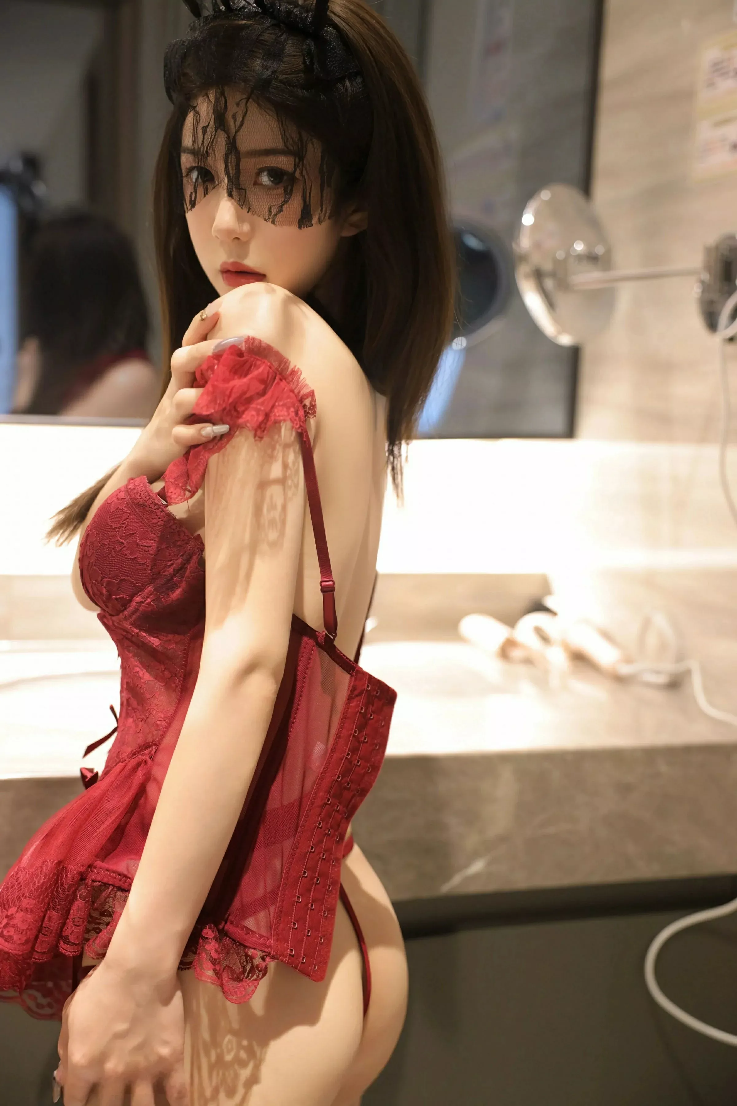 [[XiuRen秀人网]秀人网]No.10386_新人模特李安妮性感红色情趣内衣配黑丝吊袜秀丰腴身材诱惑写真80P