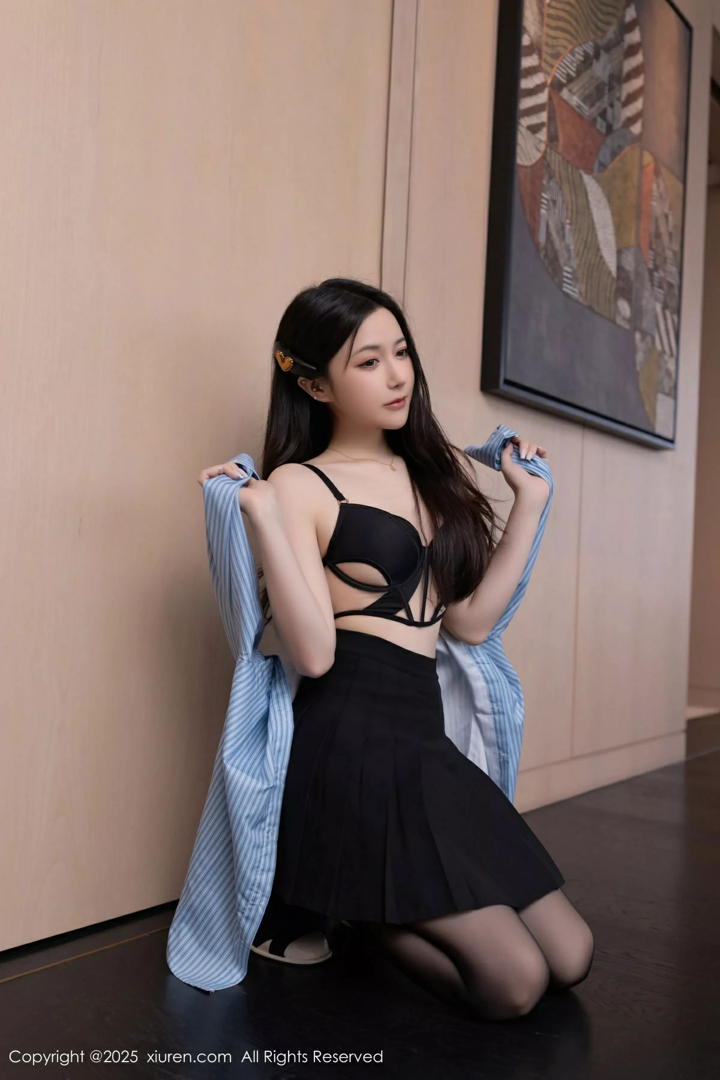 [[XiuRen秀人网]秀人网]No.10412_模特鱼子酱Fish蓝色T恤配黑短裙露超薄黑丝秀曼妙身材诱惑写真80P