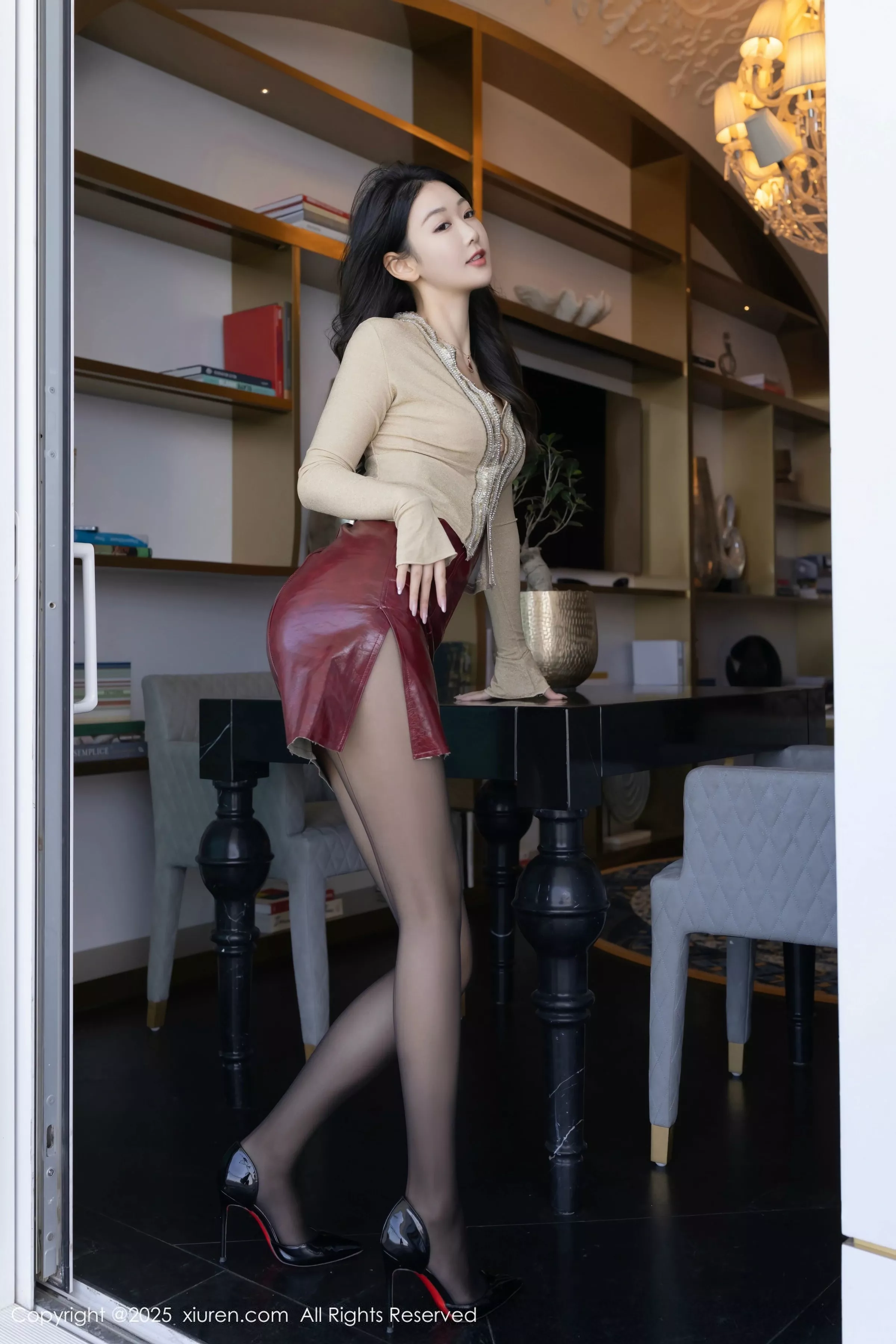 [[XiuRen秀人网]秀人网]No.10296_模特唐安琪性感红色内衣配红皮裙露超薄黑丝秀曼妙身姿诱惑写真83P