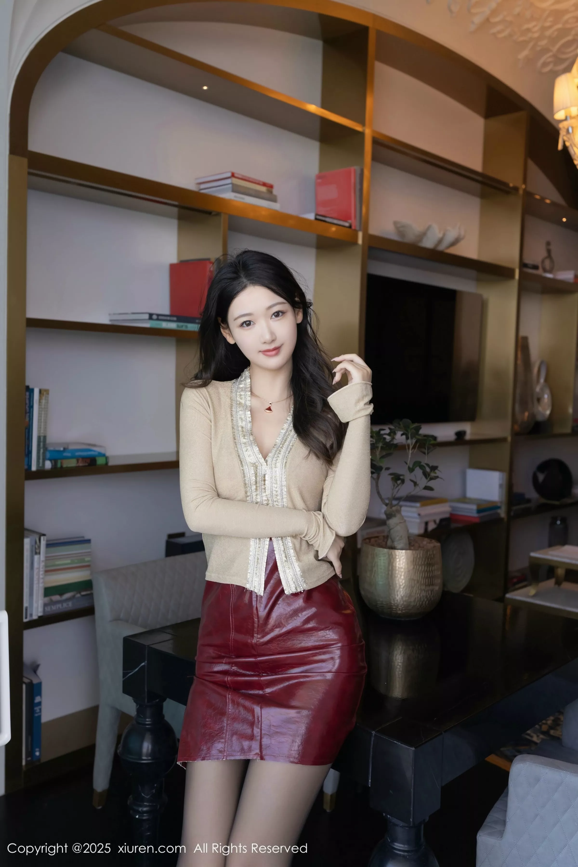 [[XiuRen秀人网]秀人网]No.10296_模特唐安琪性感红色内衣配红皮裙露超薄黑丝秀曼妙身姿诱惑写真83P