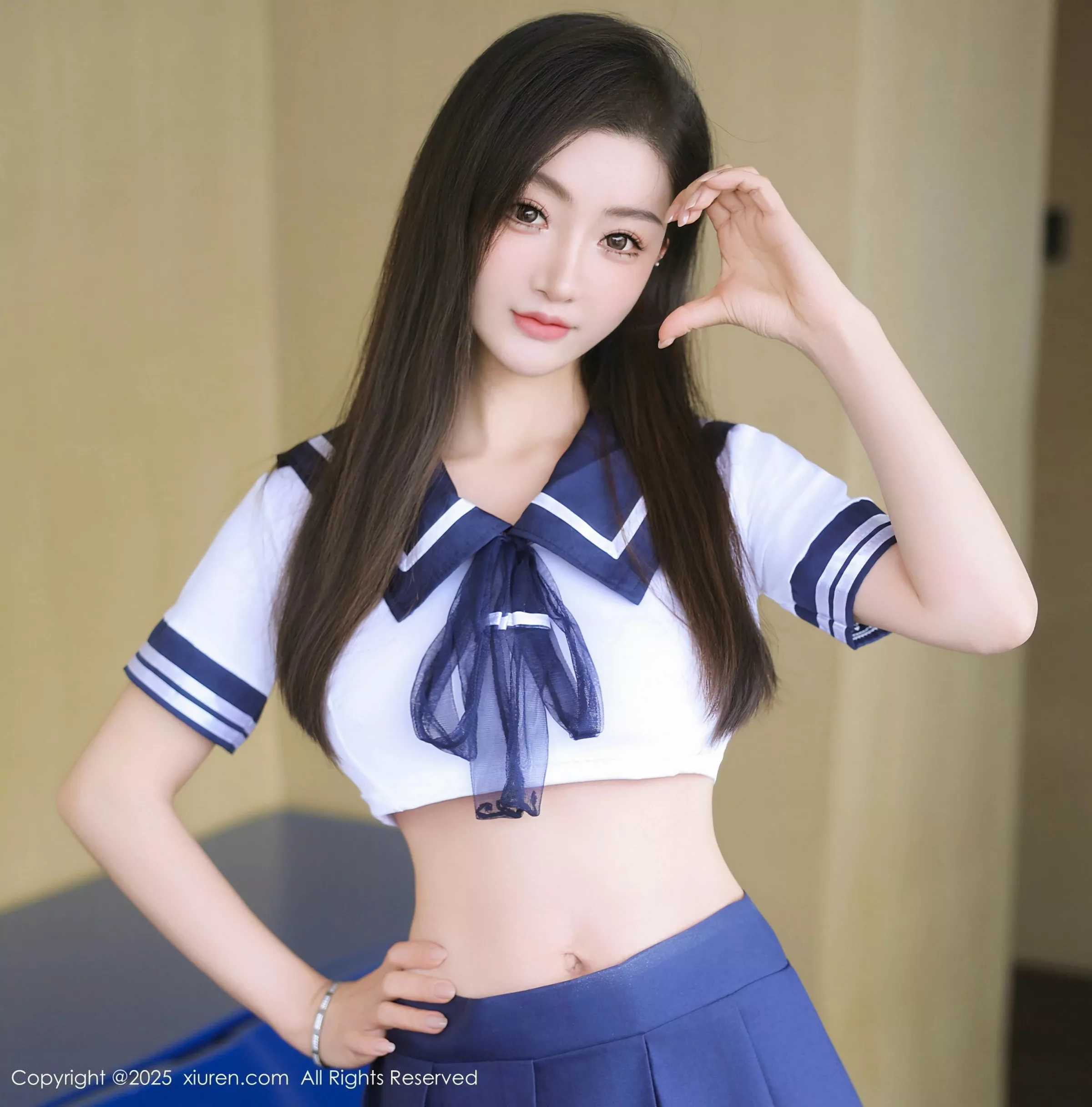 [[XiuRen秀人网]秀人网]No.10298_模特Annie_baby性感JK制服露白色内衣秀凹凸身材撩人诱惑写真60P