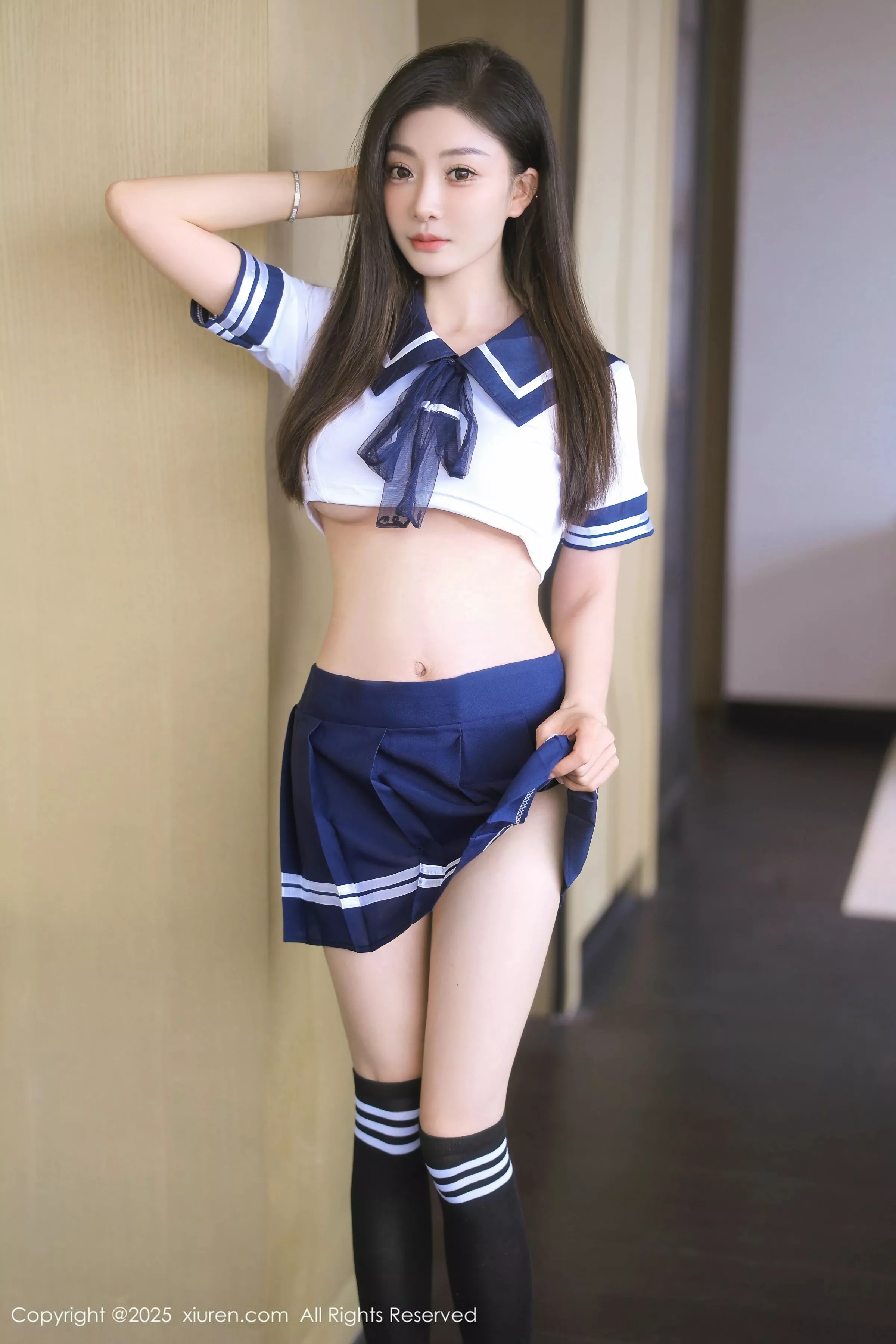 [[XiuRen秀人网]秀人网]No.10298_模特Annie_baby性感JK制服露白色内衣秀凹凸身材撩人诱惑写真60P