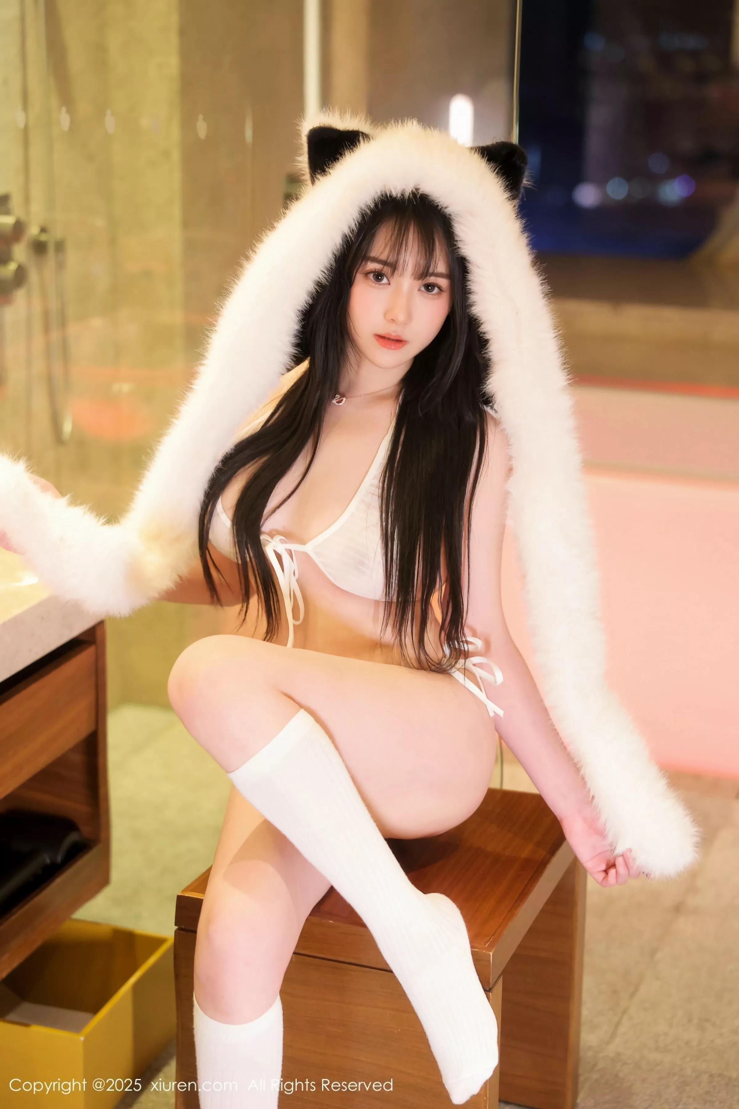 [[XiuRen秀人网]秀人网]No.10302_模特软情性感白色情趣内衣配白色丝袜秀曼妙身姿撩人诱惑写真51P