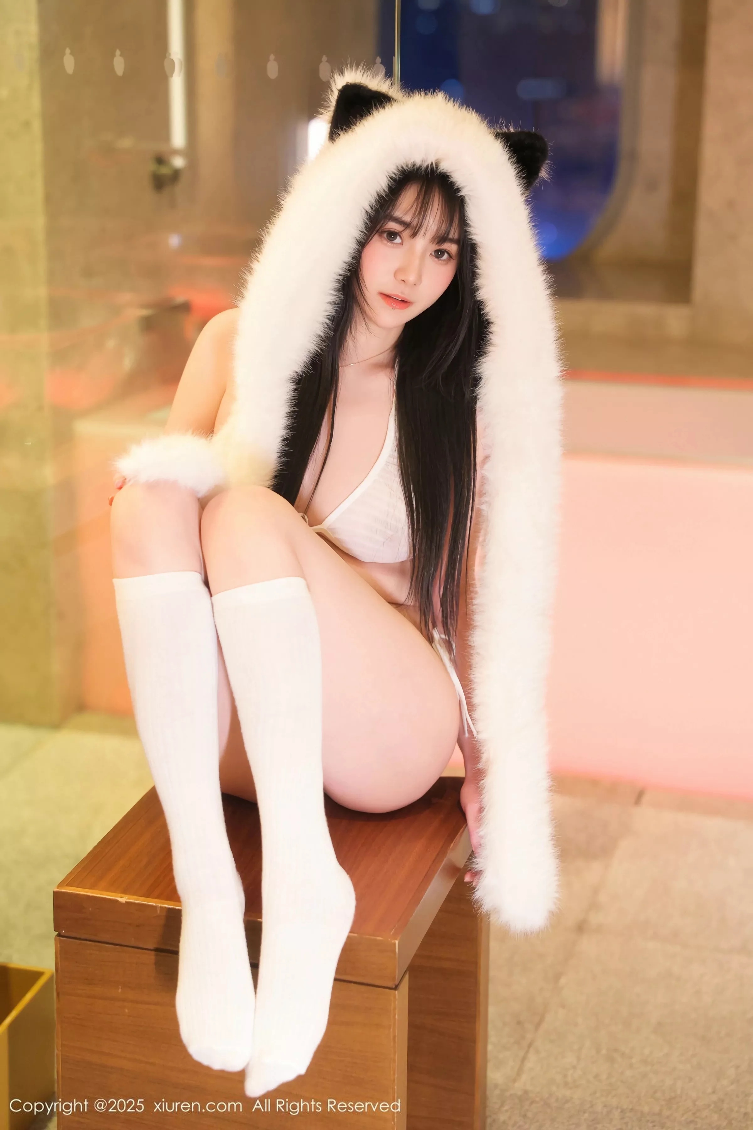 [[XiuRen秀人网]秀人网]No.10302_模特软情性感白色情趣内衣配白色丝袜秀曼妙身姿撩人诱惑写真51P