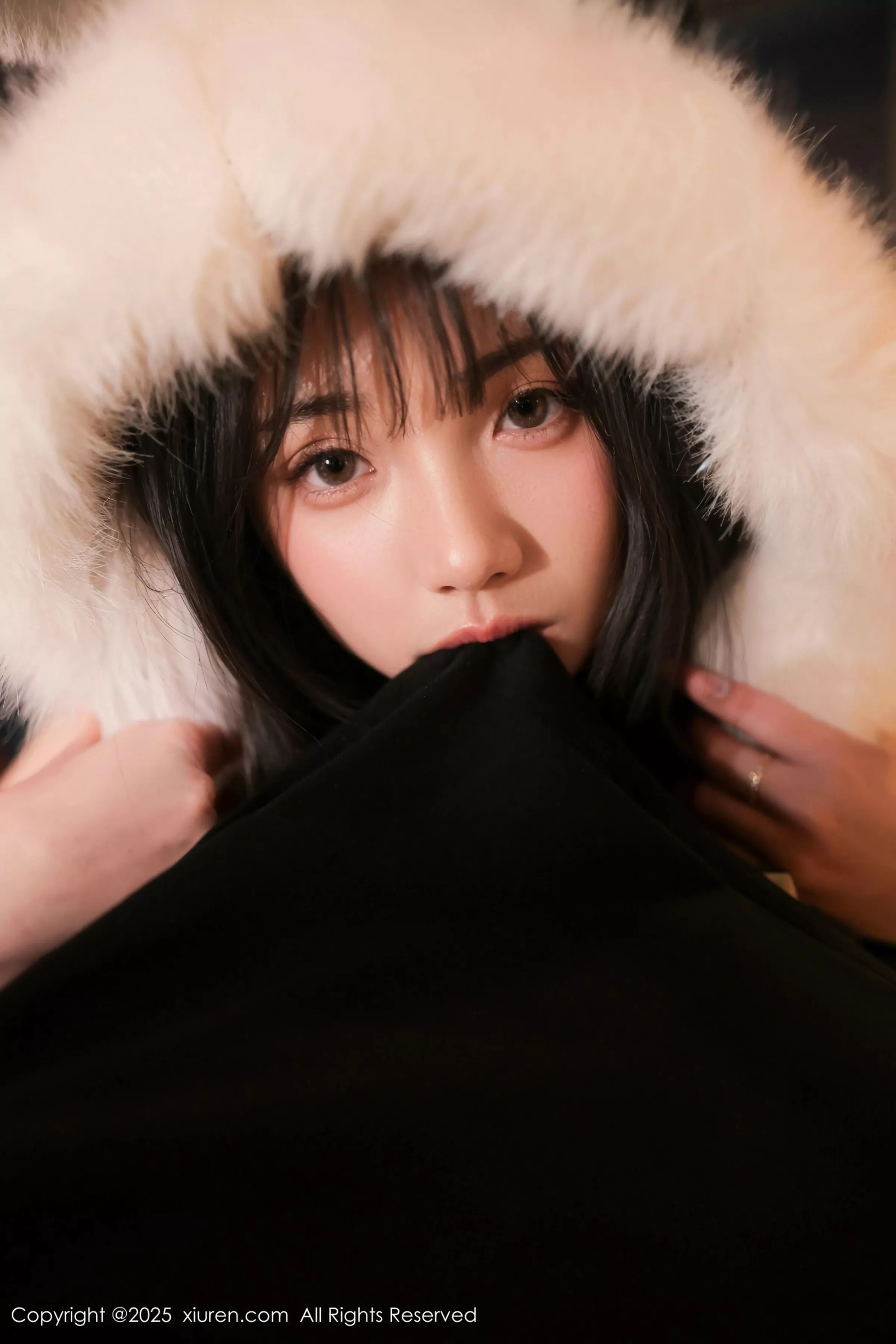 [[XiuRen秀人网]秀人网]No.10302_模特软情性感白色情趣内衣配白色丝袜秀曼妙身姿撩人诱惑写真51P