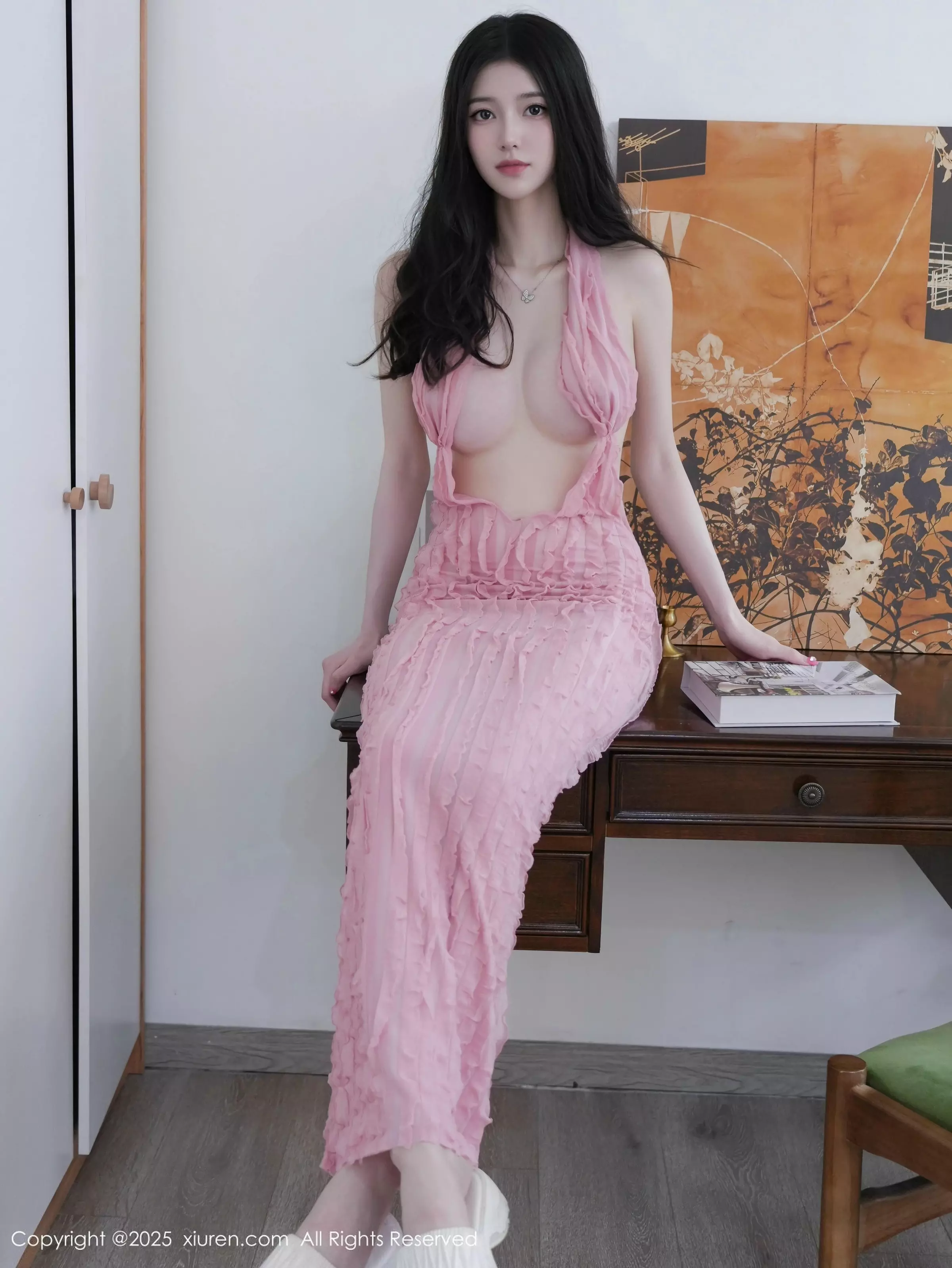 [[XiuRen秀人网]秀人网]No.10309_新人模特白小蝶性感粉色连衣裙露白色内衣秀完美曲线诱惑写真80P