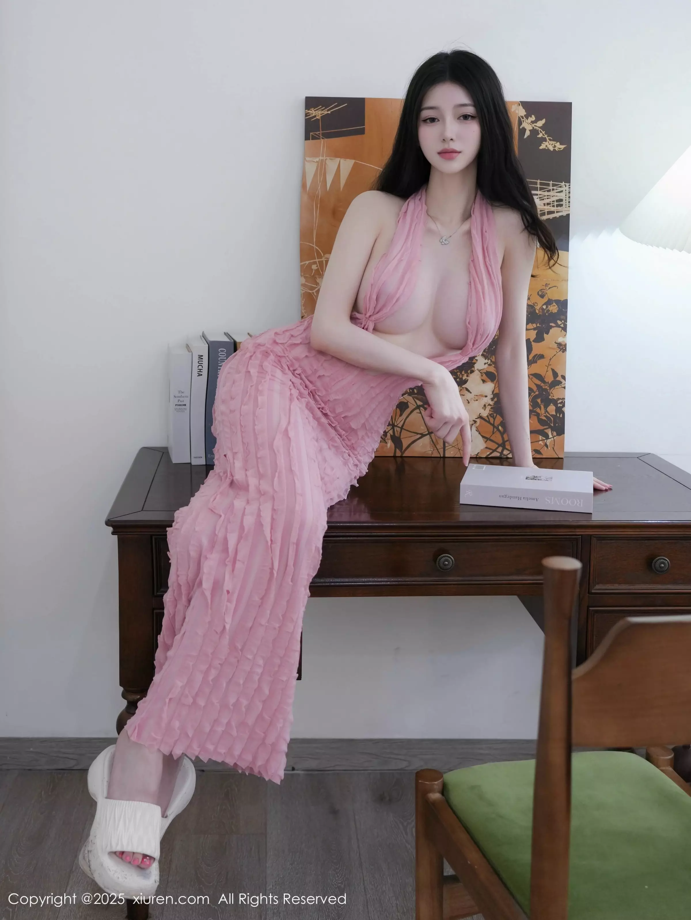 [[XiuRen秀人网]秀人网]No.10309_新人模特白小蝶性感粉色连衣裙露白色内衣秀完美曲线诱惑写真80P