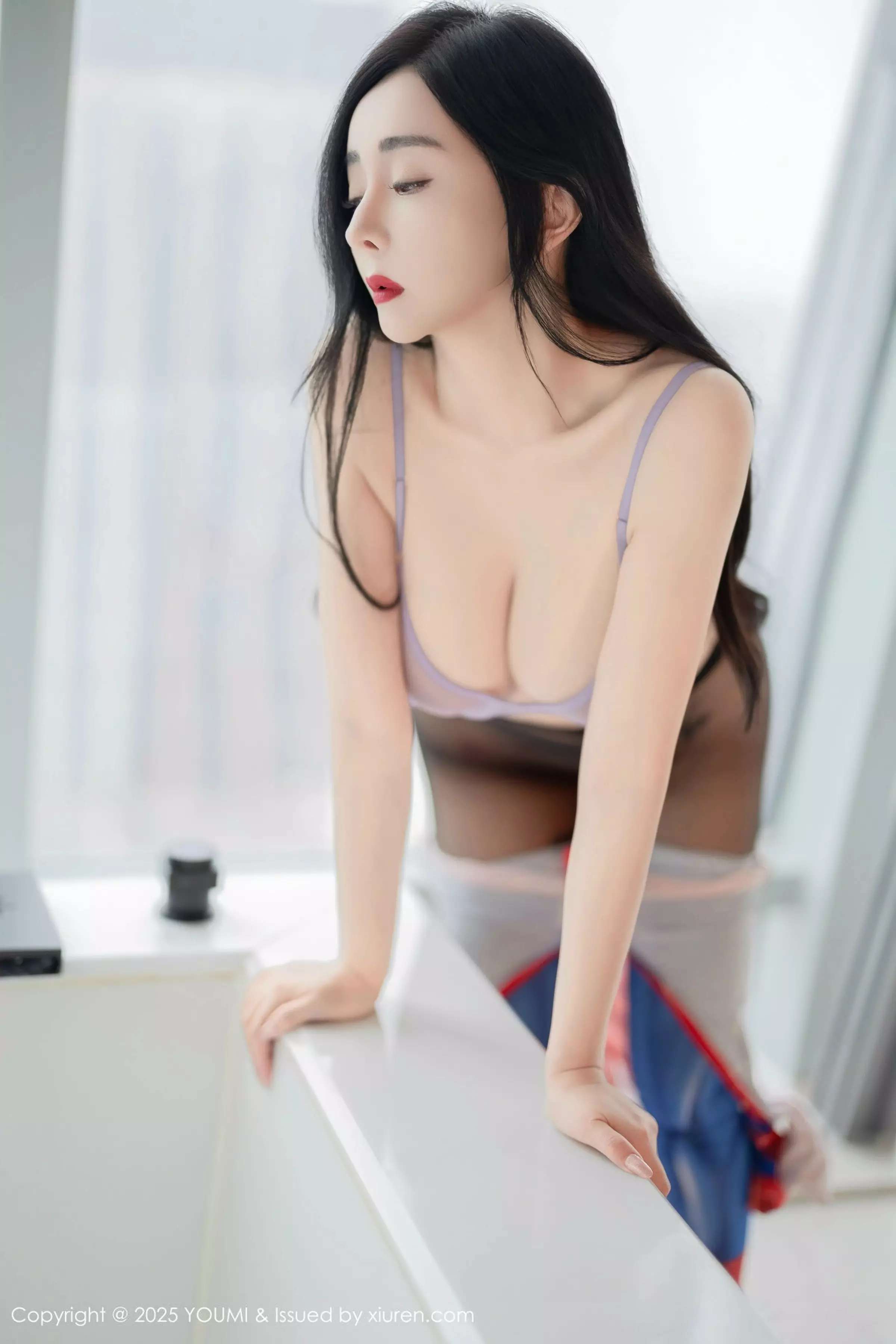 [YouMi尤蜜荟]Vol.1138_模特允爾性感紧身蜘蛛侠服饰露灰色内衣秀丰满身材撩人诱惑写真78P