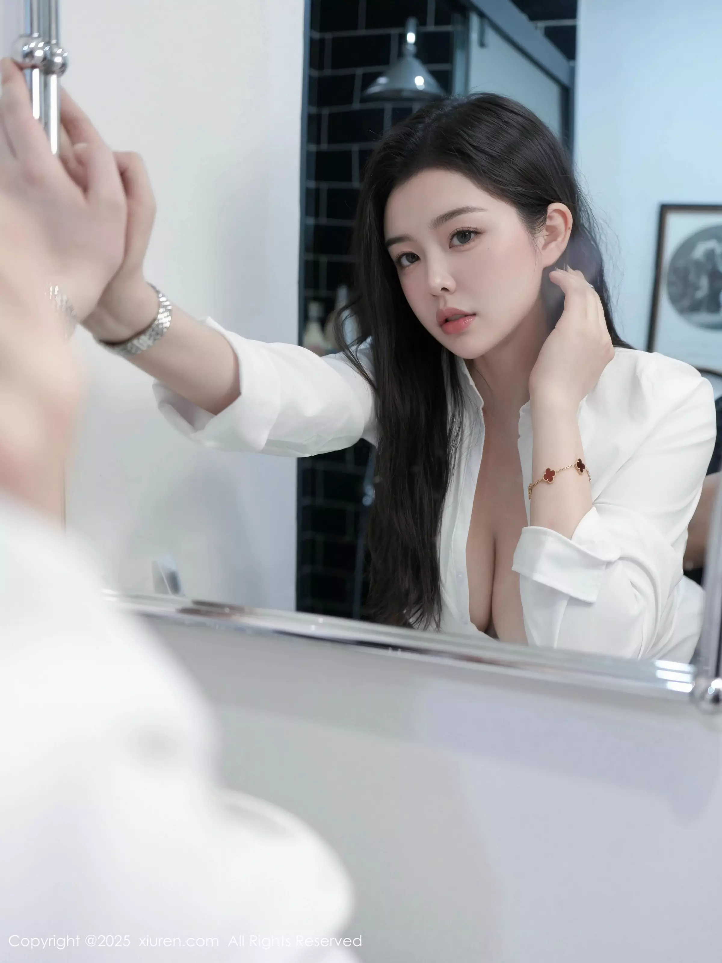 [[XiuRen秀人网]秀人网]No.10317_模特林若凡F性感黑色OL服饰配破烂黑丝秀丰腴身材完美诱惑写真77P