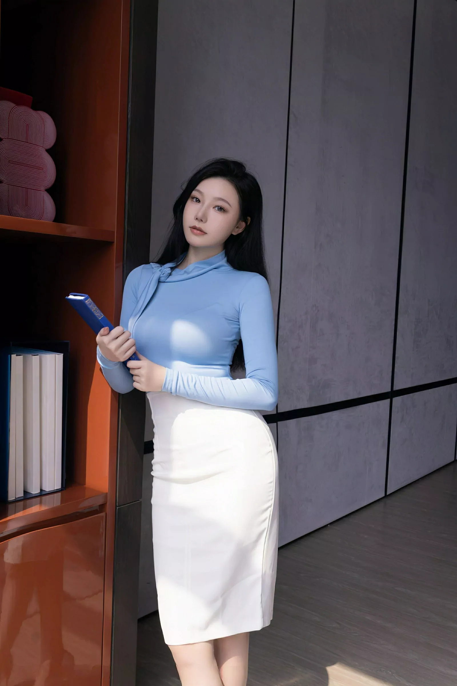 [[XiuRen秀人网]秀人网]No.10424_模特安然anran性感蓝色上衣露肉色内衣配超薄肉丝秀美腿诱惑写真80P