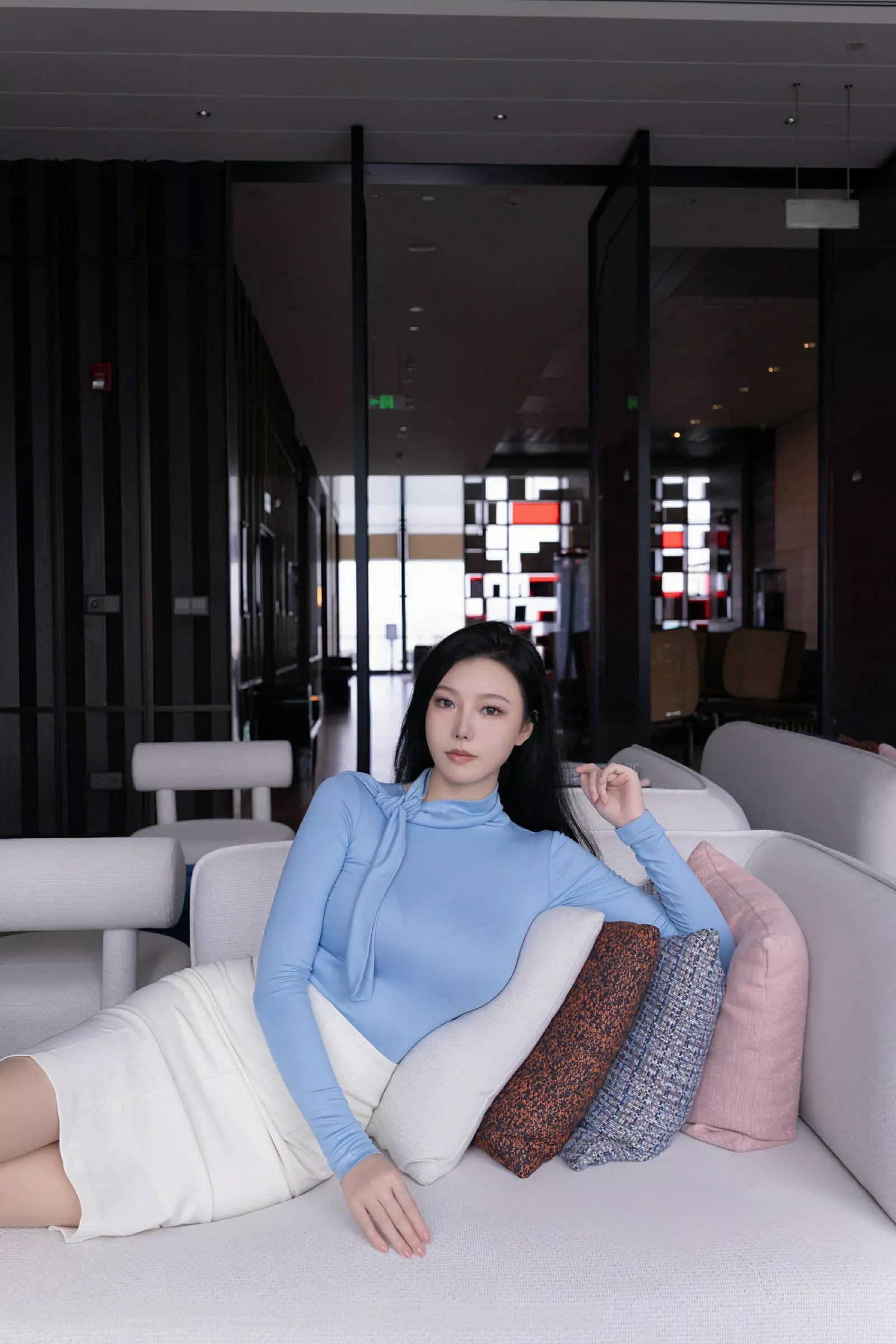 [[XiuRen秀人网]秀人网]No.10424_模特安然anran性感蓝色上衣露肉色内衣配超薄肉丝秀美腿诱惑写真80P