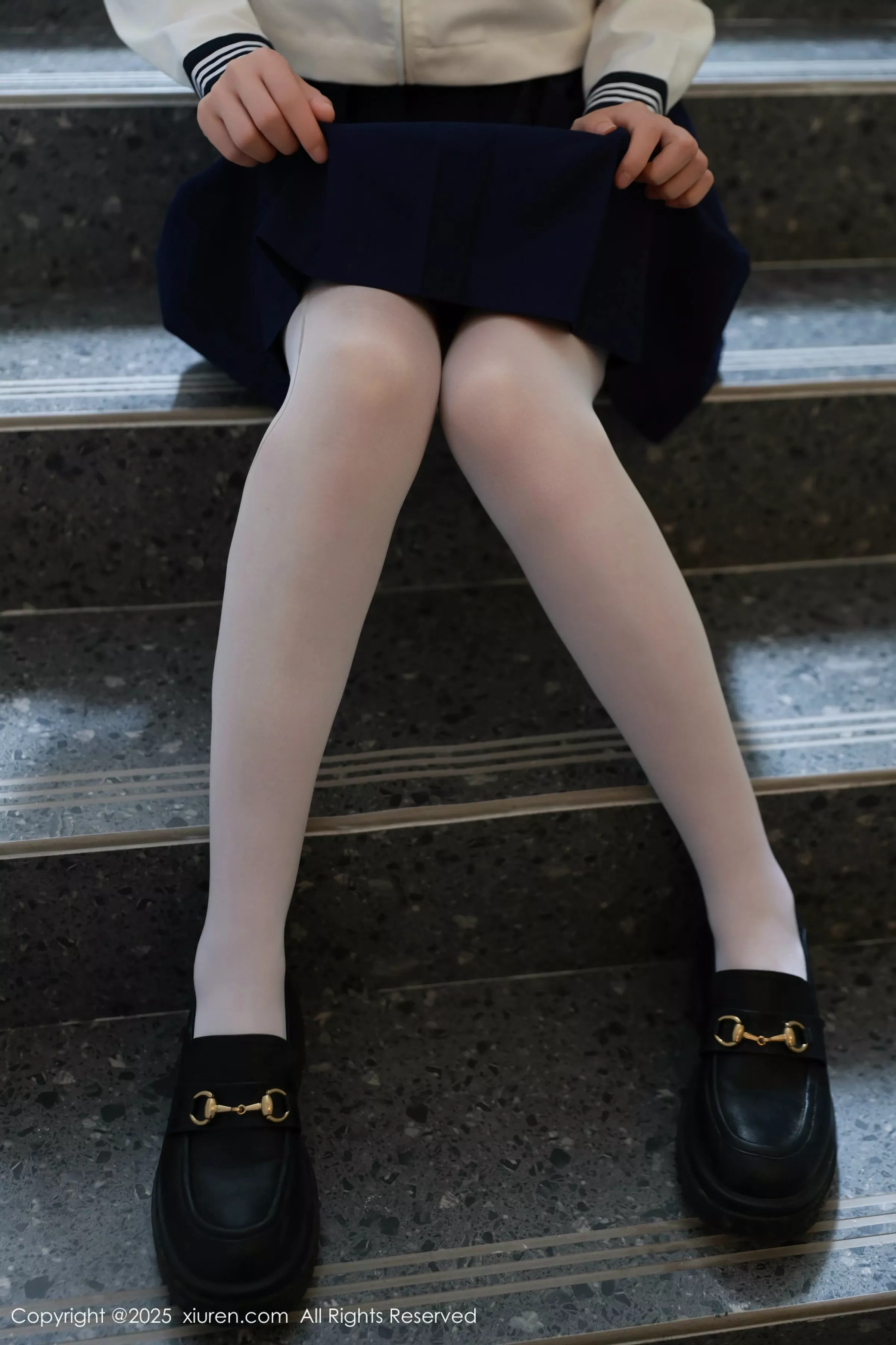 [[XiuRen秀人网]秀人网]No.10458_新人模特糯咪性感JK制服配超薄白丝袜秀曼妙身姿撩人诱惑写真88P