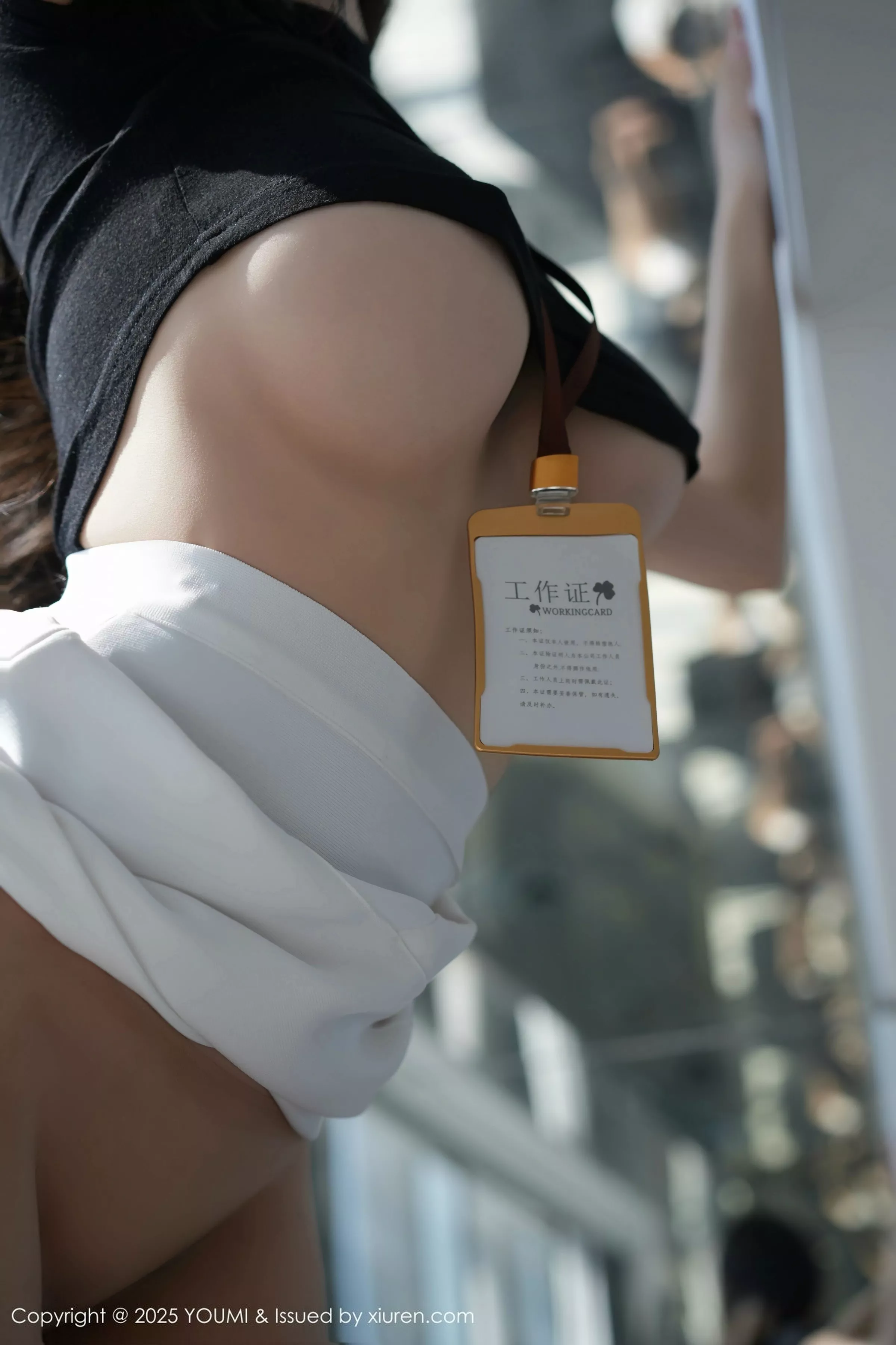 [YouMi尤蜜荟]Vol.1144_女神心妍小公主性感黑色OL服饰配超薄肉丝秀丰腴身材诱惑写真78P