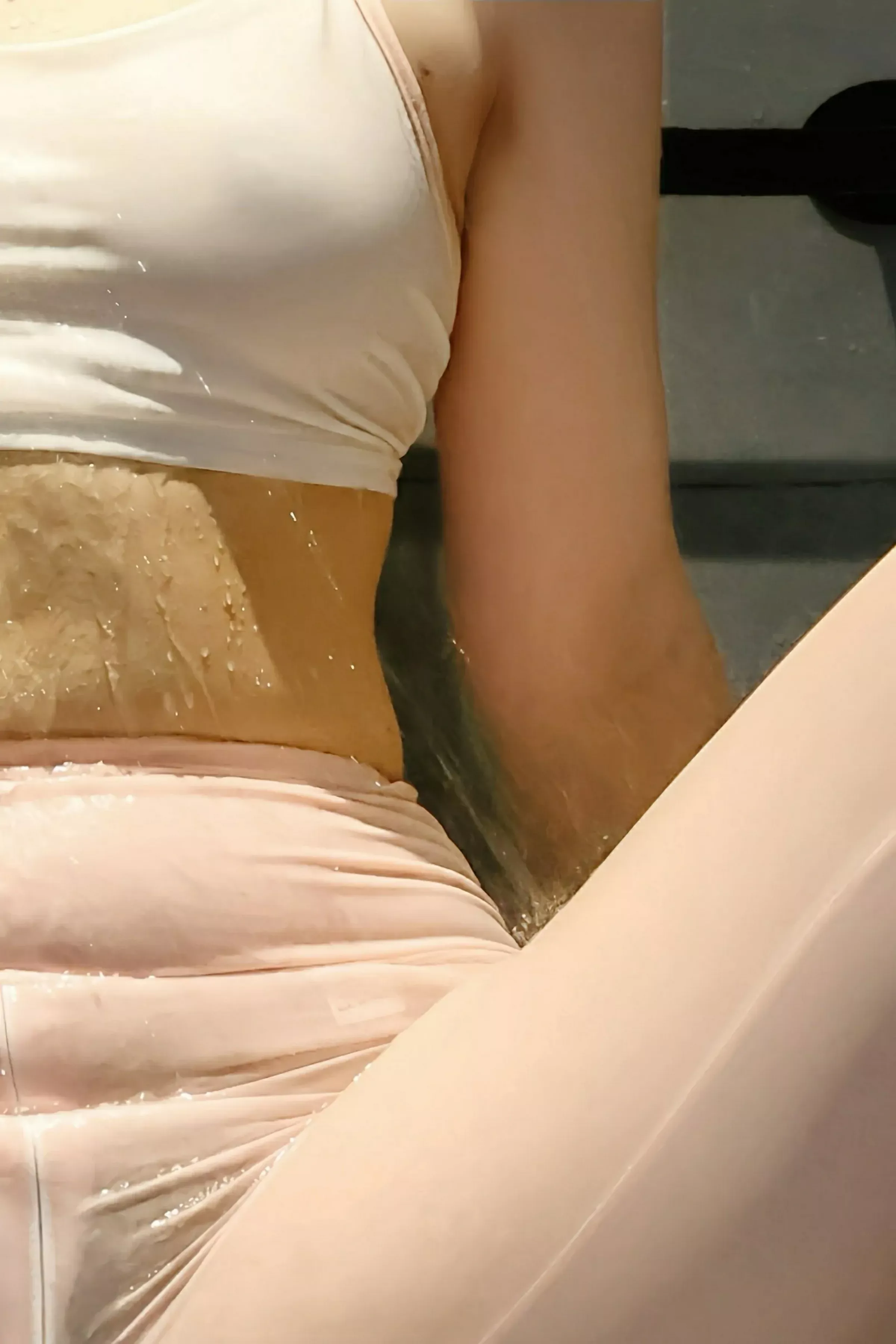 [[XiuRen秀人网]秀人网]No.10474_模特小芭乐性感白色上衣配粉色瑜伽裤秀曼妙苗条身姿诱惑写真86P