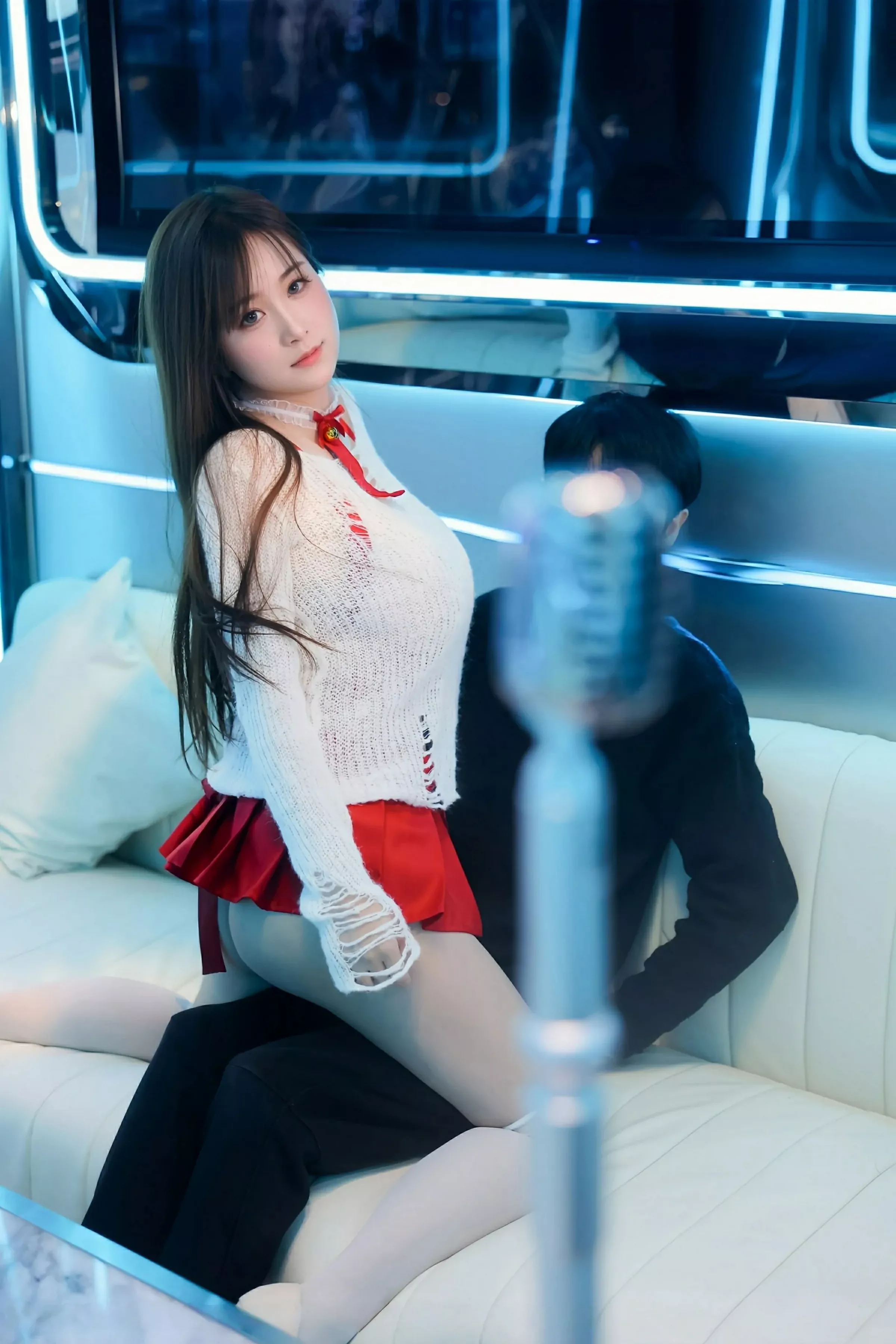 [[XiuRen秀人网]秀人网]No.10470_模特小肉肉咪私房性感白色蕾丝内衣配白丝袜秀凹凸身材诱惑写真76P