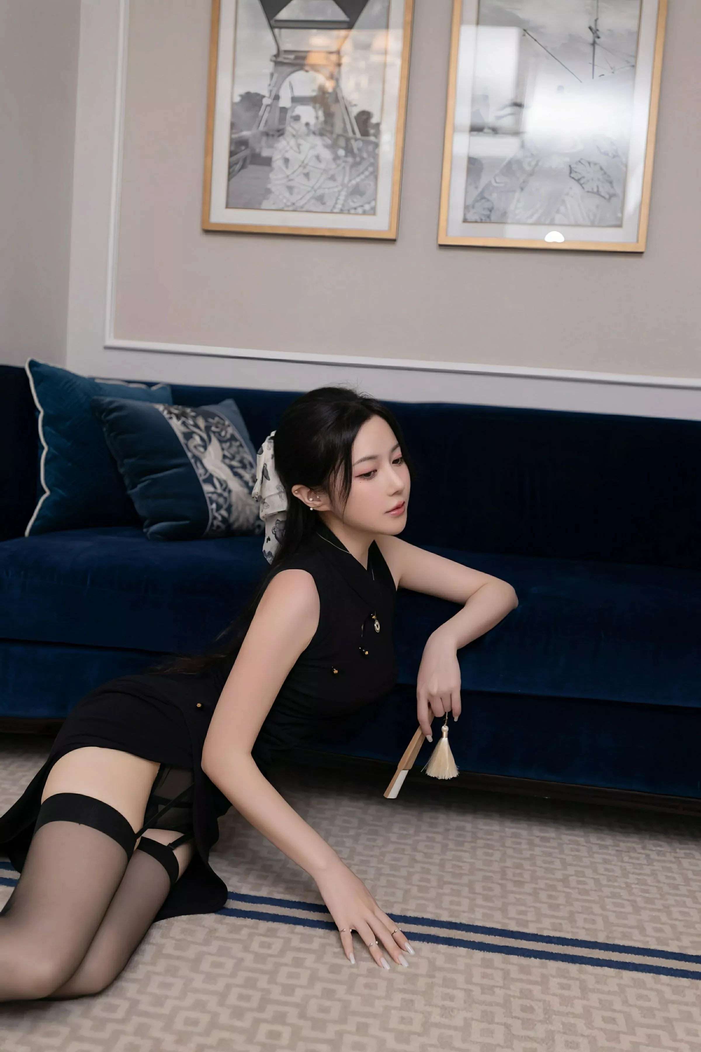 [[XiuRen秀人网]秀人网]No.10480_模特鱼子酱Fish性感黑色连衣长裙露黑色内衣秀婀娜身段诱惑写真80P