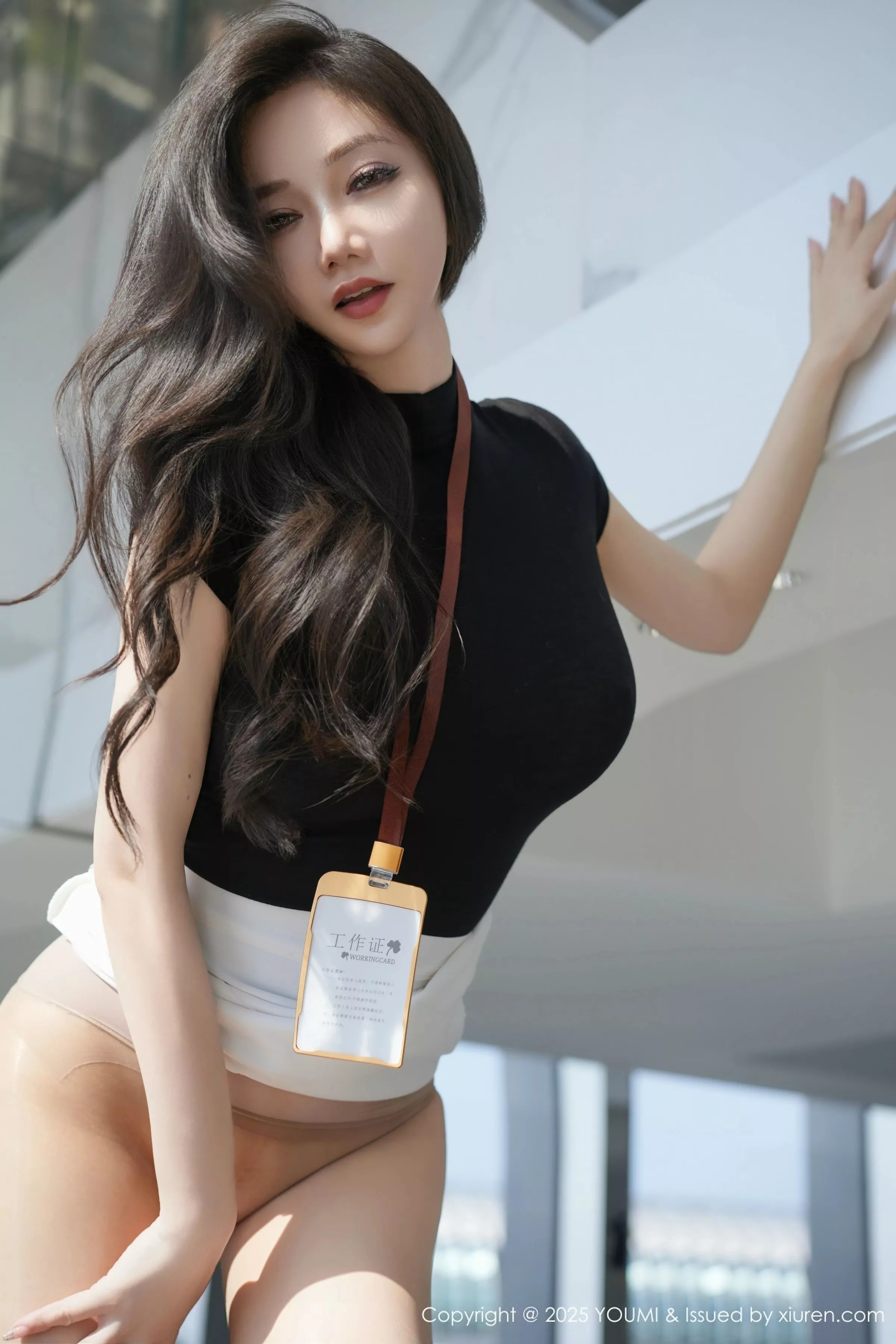 [YouMi尤蜜荟]Vol.1144_女神心妍小公主性感黑色OL服饰配超薄肉丝秀丰腴身材诱惑写真78P