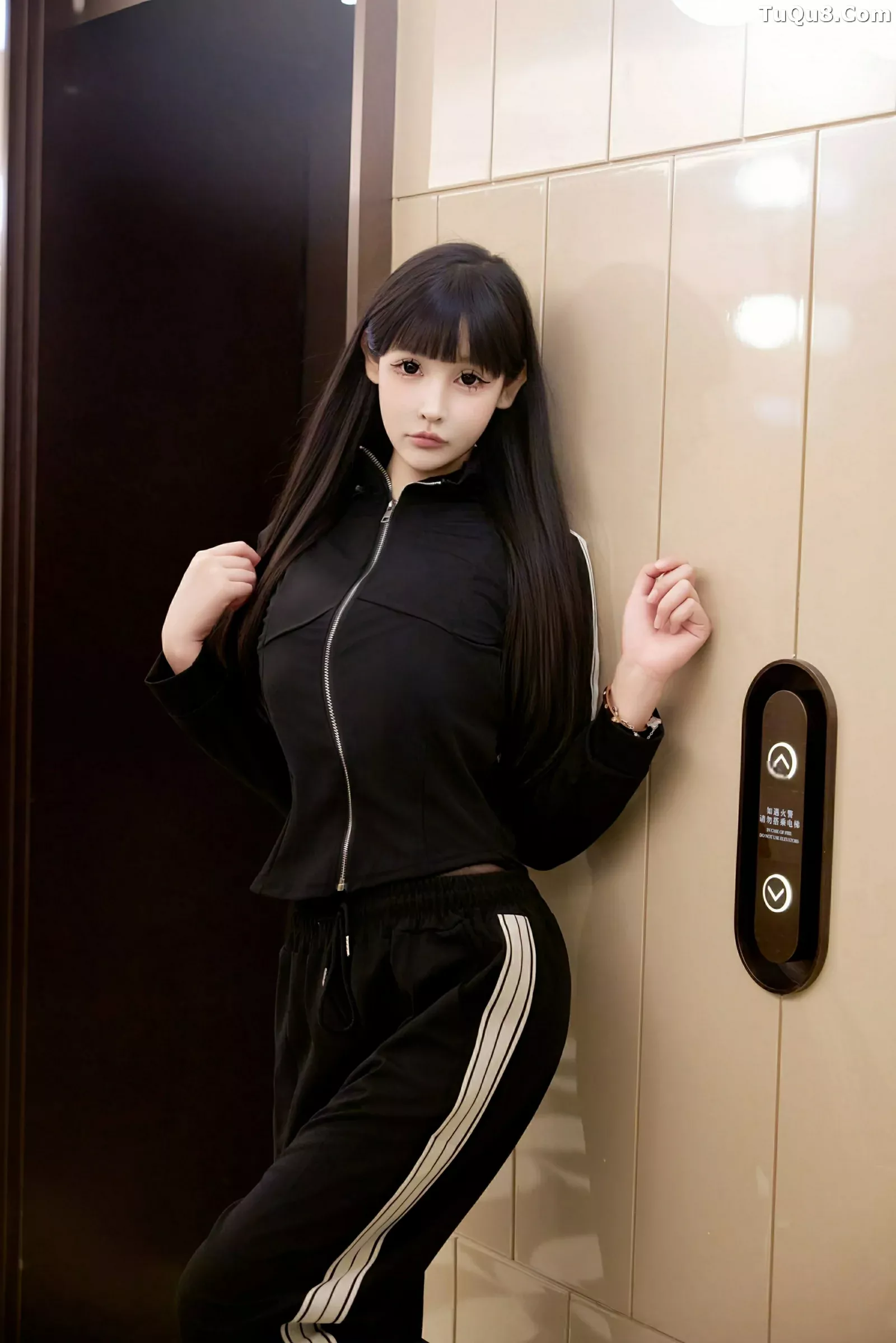 [[XiuRen秀人网]秀人网]No.10482_模特智恩baby性感黑色情趣内衣配超薄黑丝秀丰腴身材诱惑写真75P