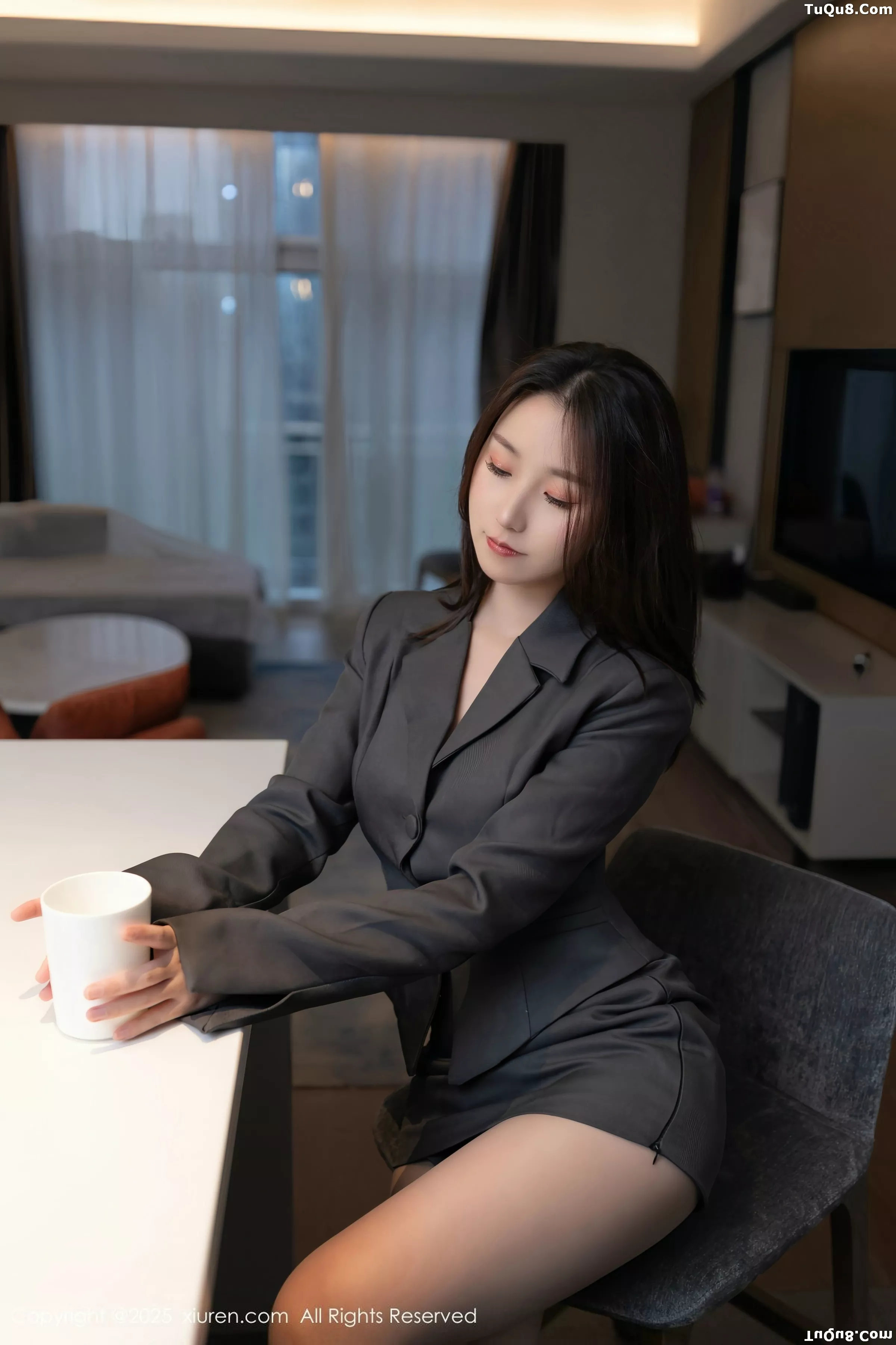 [[XiuRen秀人网]秀人网]No.10497_模特杏子Yada性感白色薄透内衣配灰色丝袜秀曼妙身姿诱惑写真83P