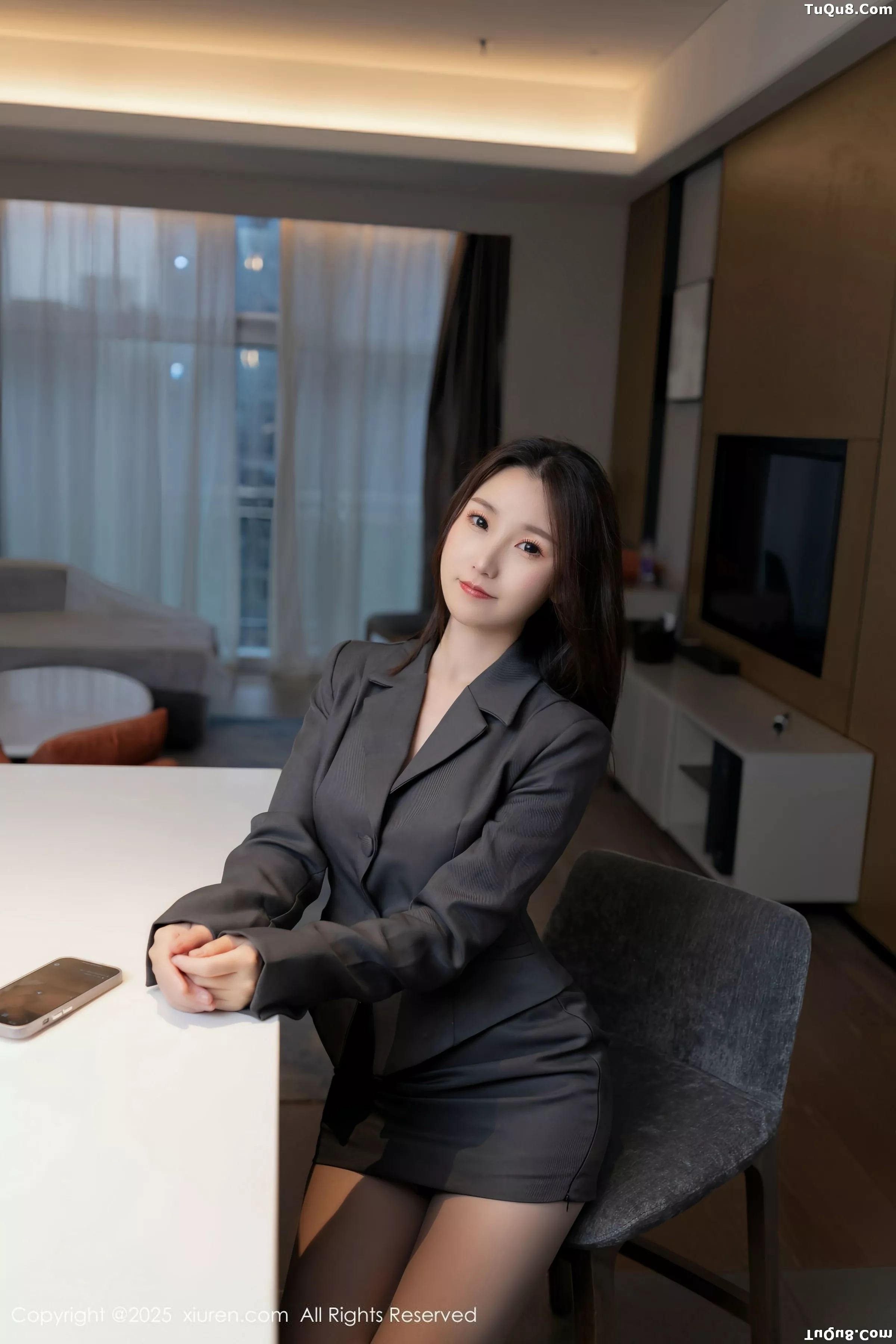 [[XiuRen秀人网]秀人网]No.10497_模特杏子Yada性感白色薄透内衣配灰色丝袜秀曼妙身姿诱惑写真83P