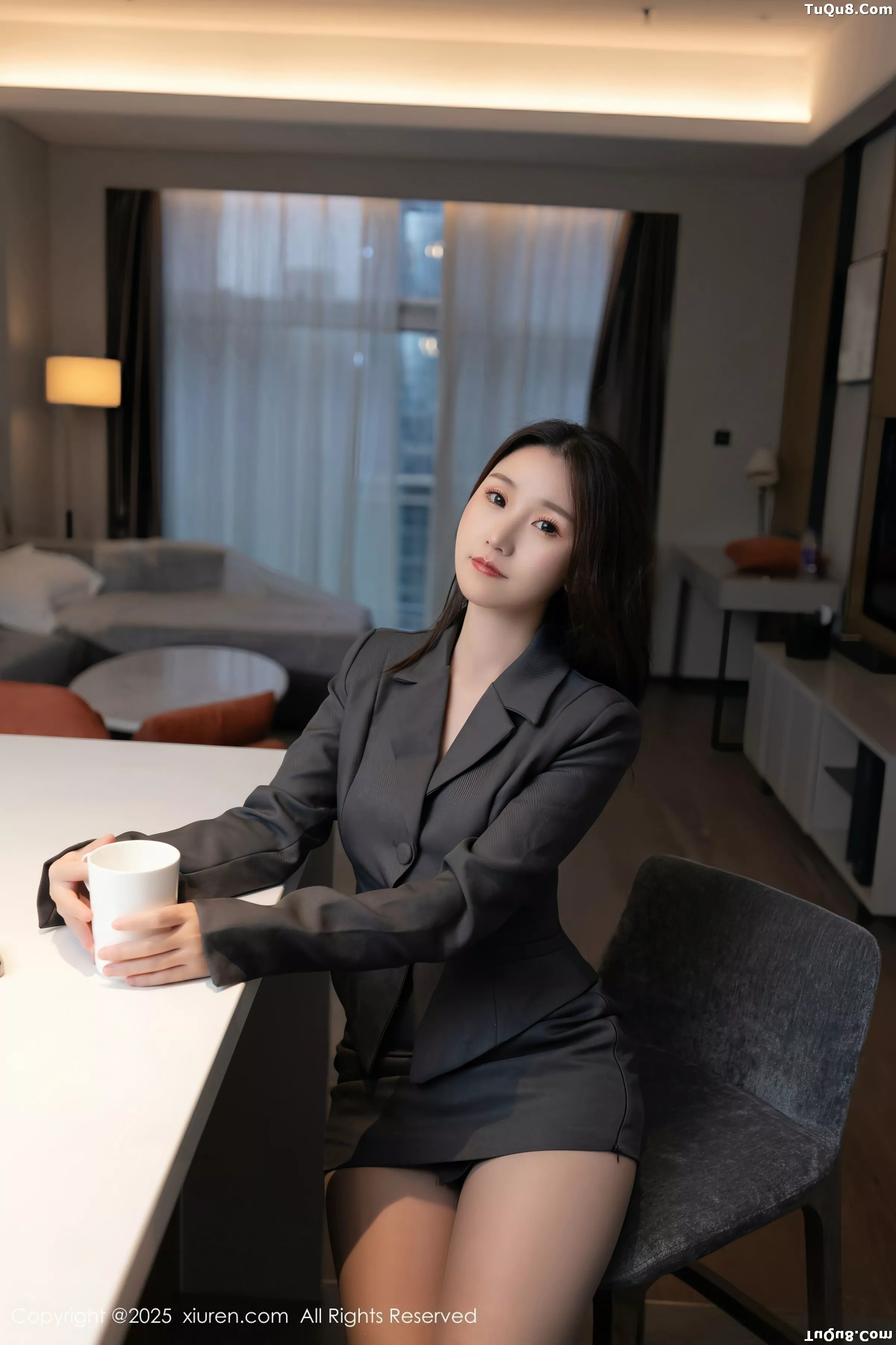 [[XiuRen秀人网]秀人网]No.10497_模特杏子Yada性感白色薄透内衣配灰色丝袜秀曼妙身姿诱惑写真83P