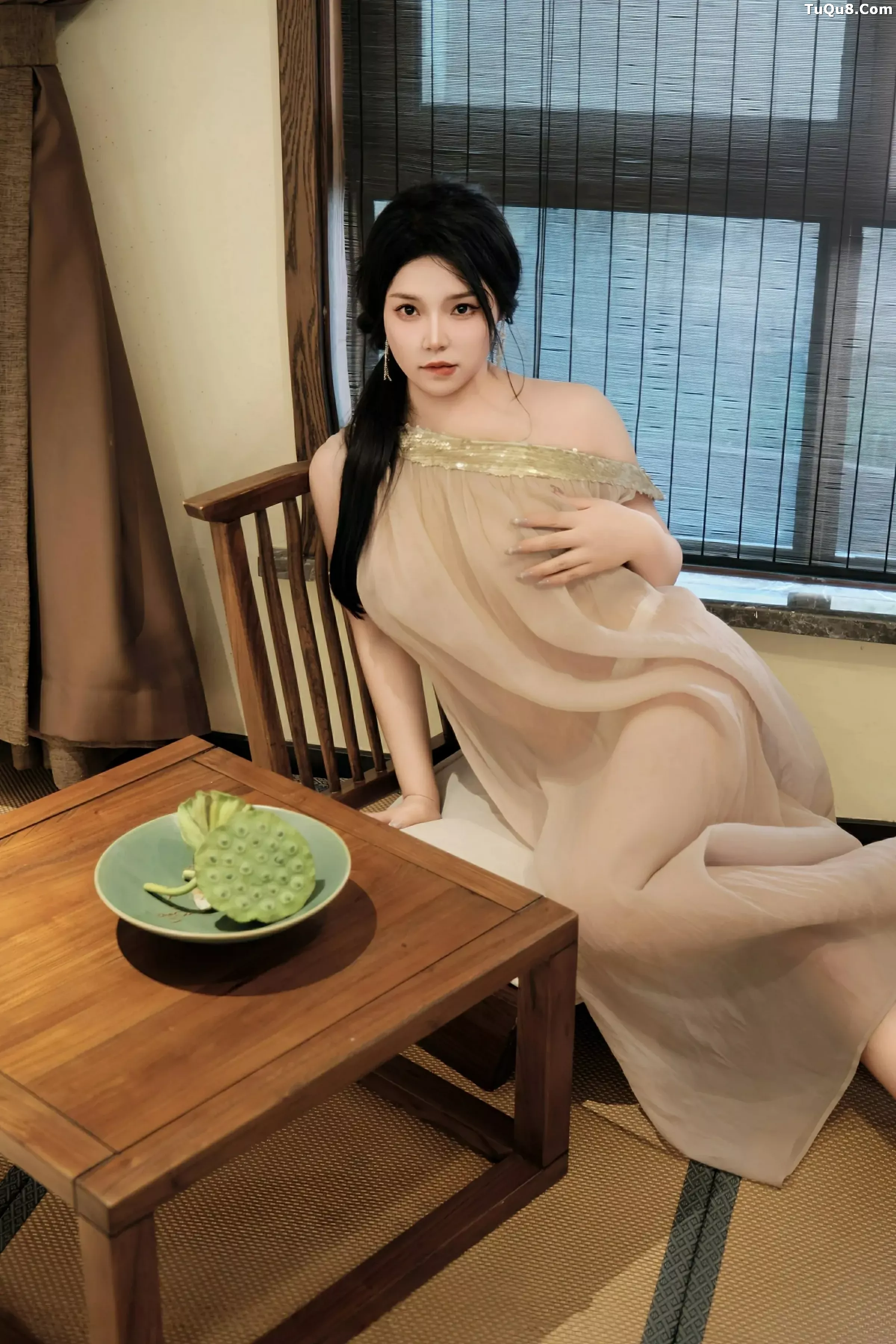 [[XiuRen秀人网]秀人网]No.10500_模特麦田私房性感透视薄纱连衣长裙半脱秀丰乳肥臀惹火诱惑写真50P