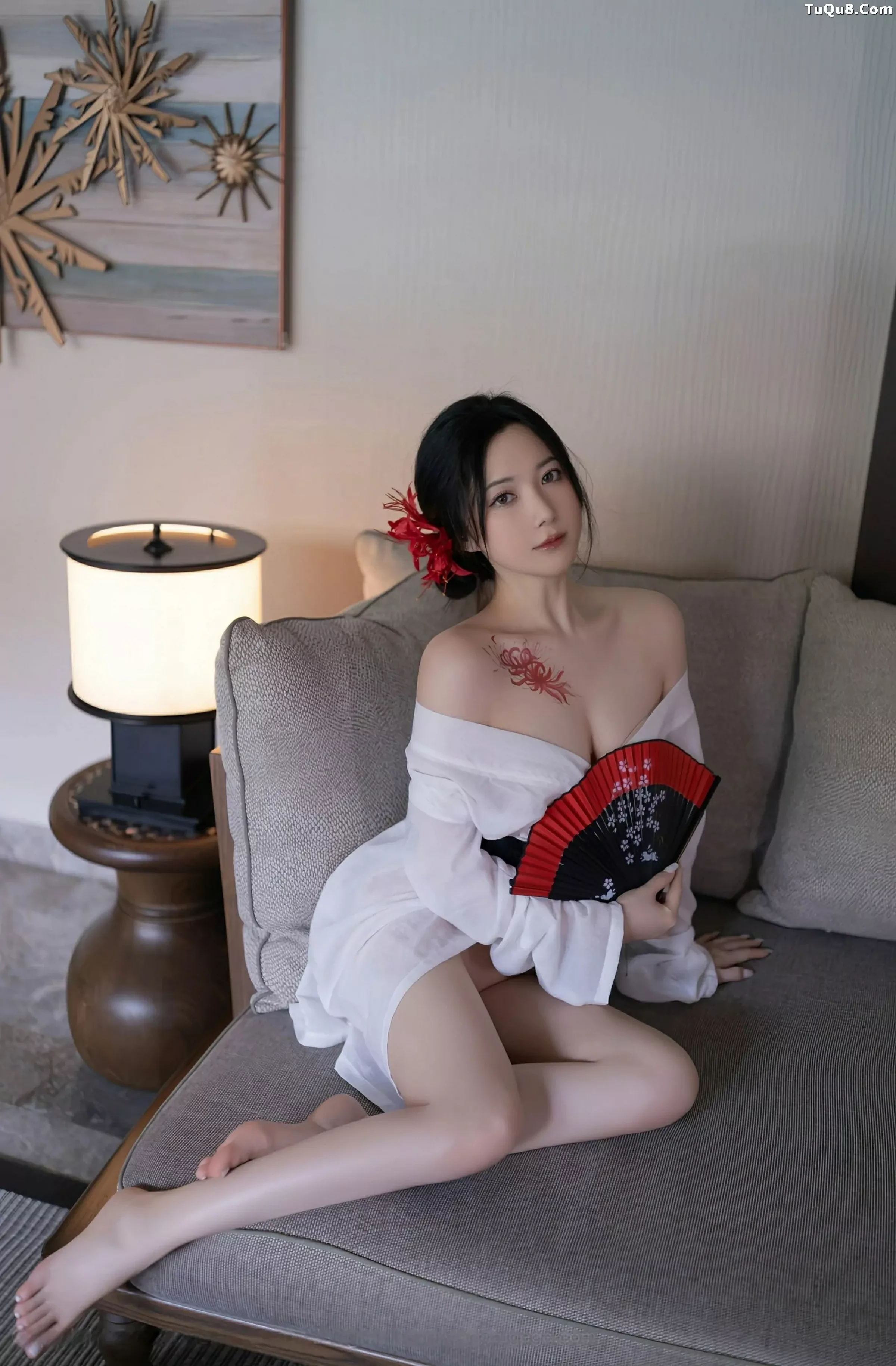 [[XiuRen秀人网]秀人网]No.10514_模特鱼子酱Fish性感白色薄透服饰配白色丝袜秀曼妙身材诱惑写真80P