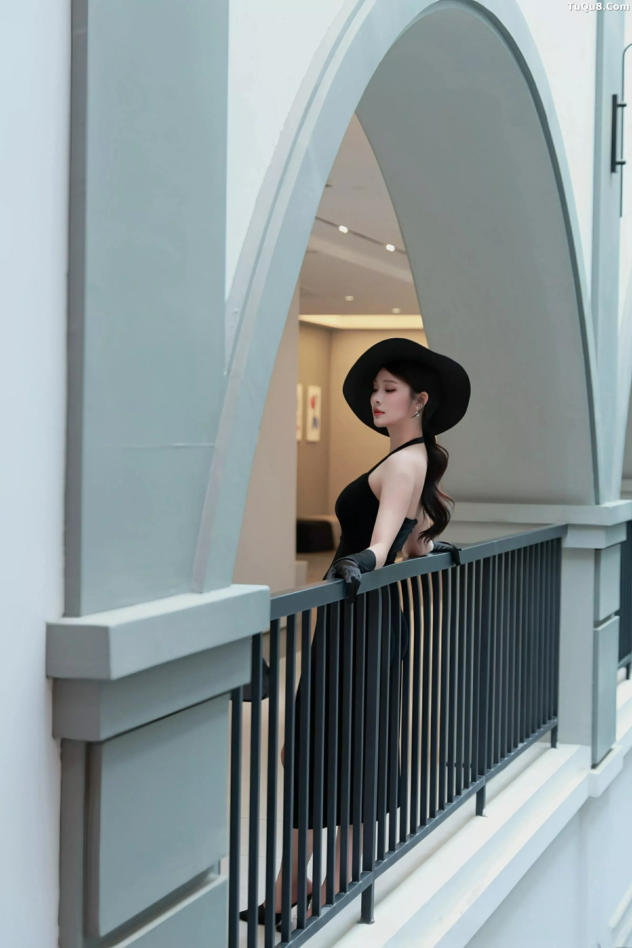 [[XiuRen秀人网]秀人网]No.10509_模特南乔性感黑色连衣裙+紫色情趣内衣秀柔美身姿撩人诱惑写真89P