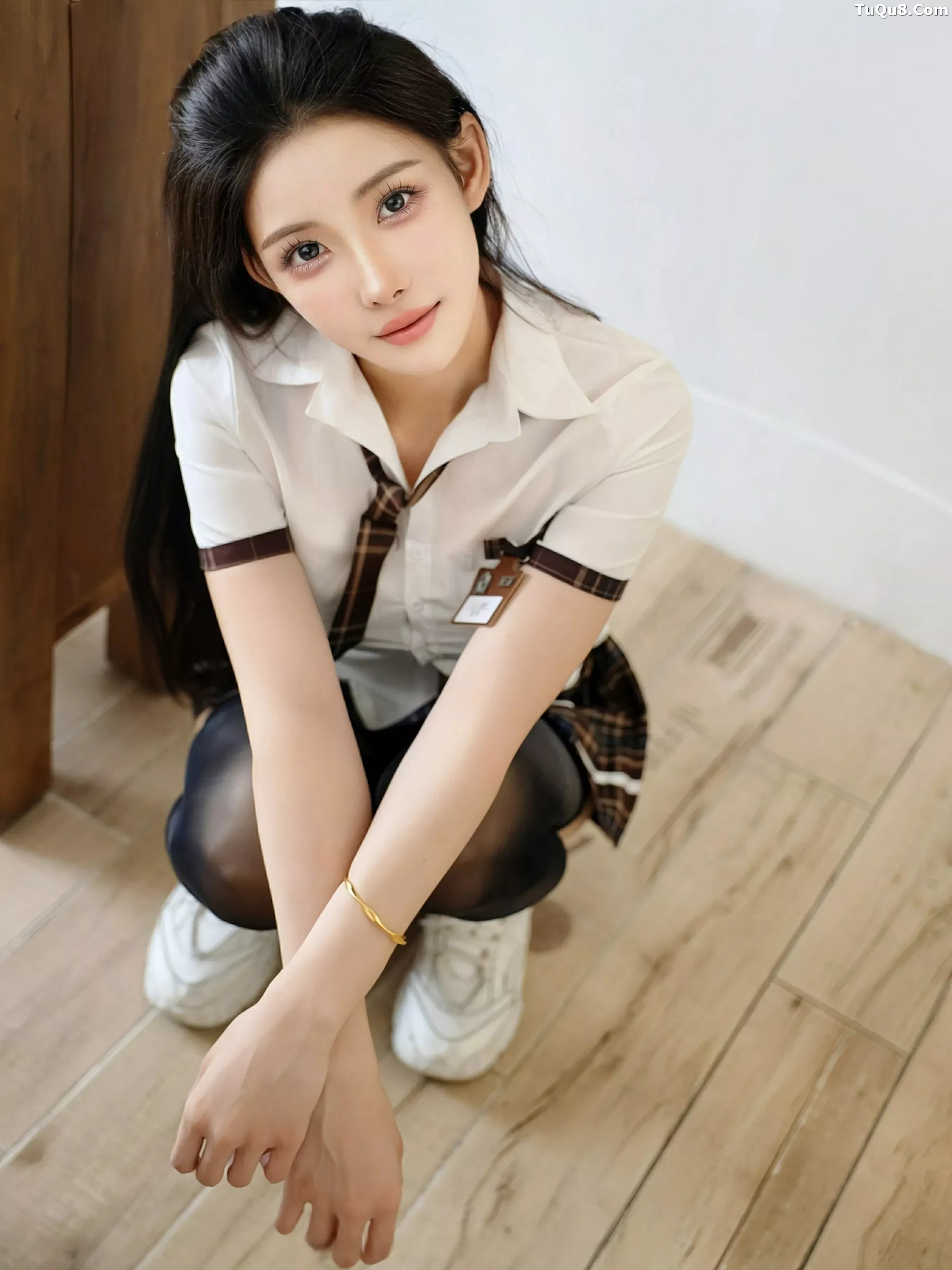 [[XiuRen秀人网]秀人网]No.10512_模特梨霜儿性感学妹制服露黑色内衣配黑丝袜秀凹凸身材诱惑写真81P