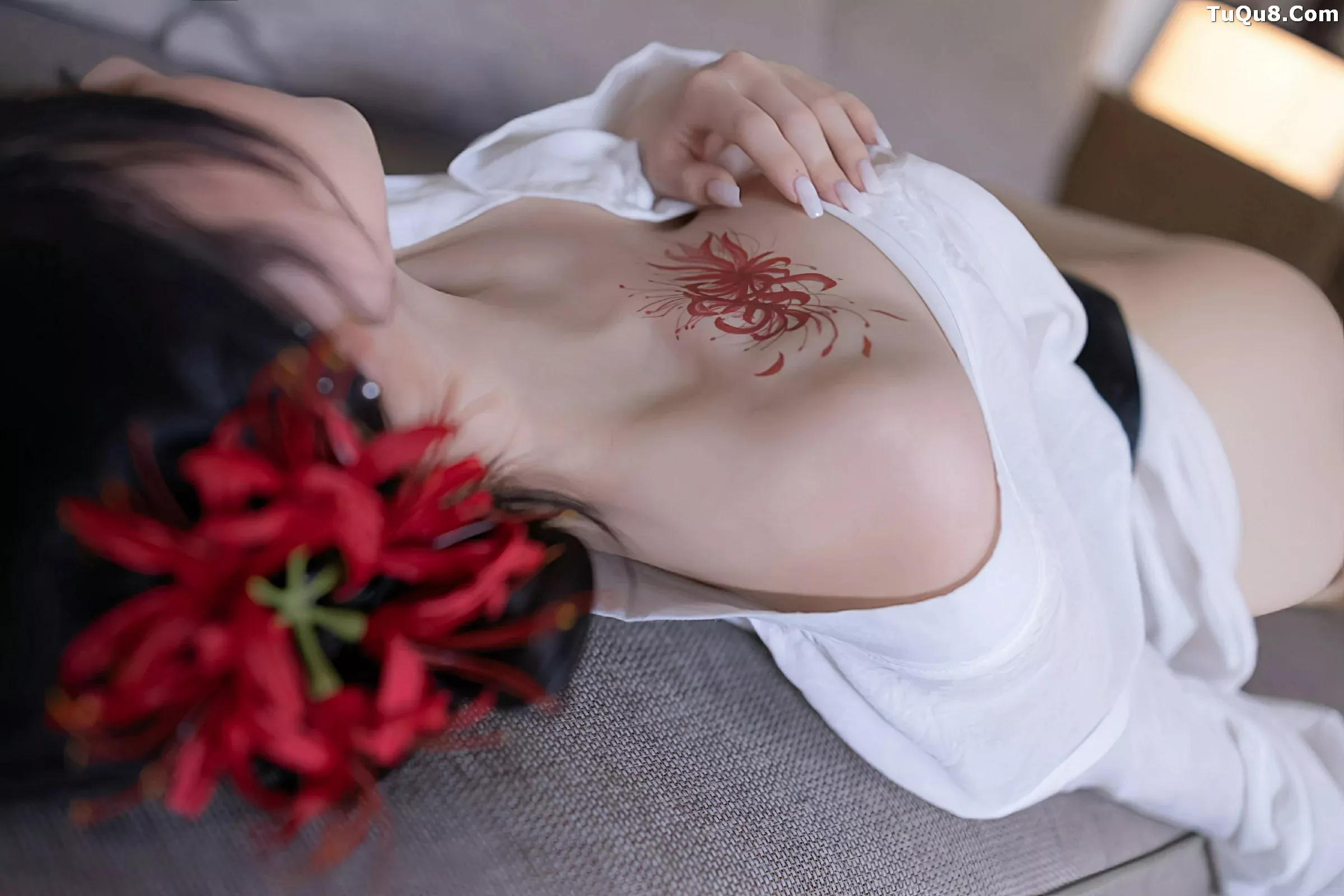 [[XiuRen秀人网]秀人网]No.10514_模特鱼子酱Fish性感白色薄透服饰配白色丝袜秀曼妙身材诱惑写真80P