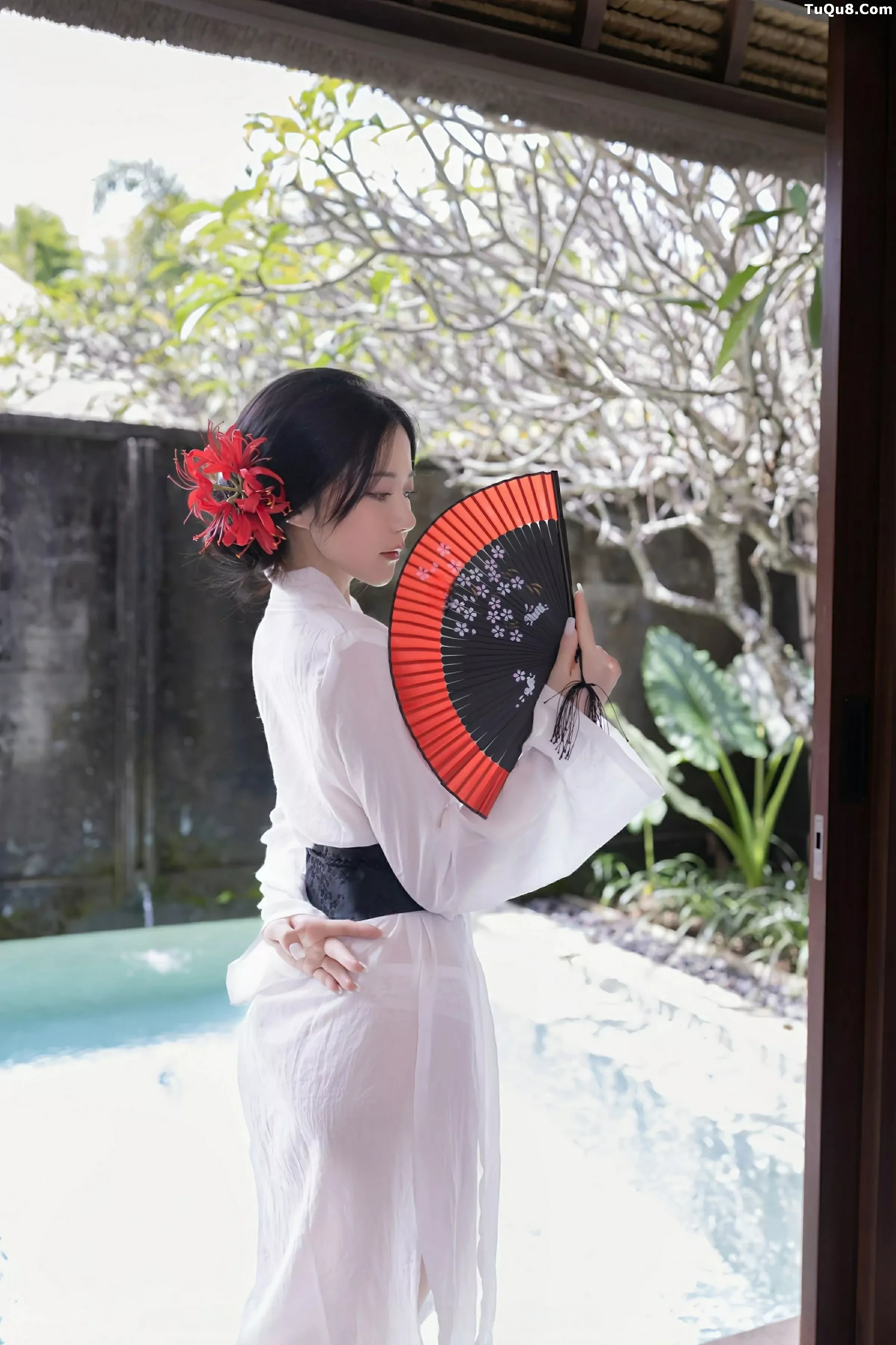 [[XiuRen秀人网]秀人网]No.10514_模特鱼子酱Fish性感白色薄透服饰配白色丝袜秀曼妙身材诱惑写真80P