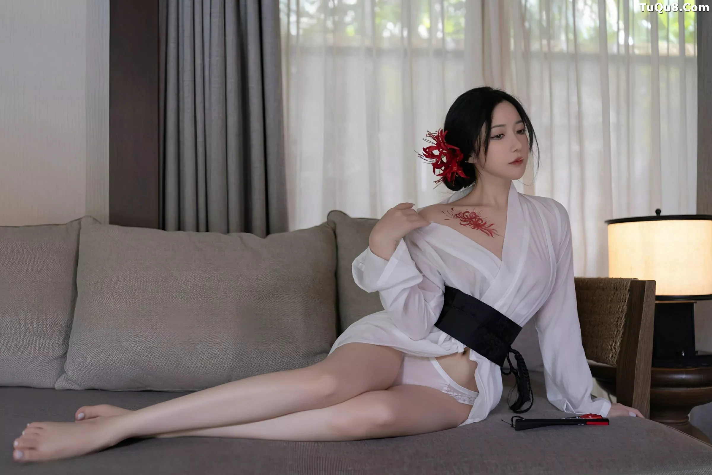 [[XiuRen秀人网]秀人网]No.10514_模特鱼子酱Fish性感白色薄透服饰配白色丝袜秀曼妙身材诱惑写真80P