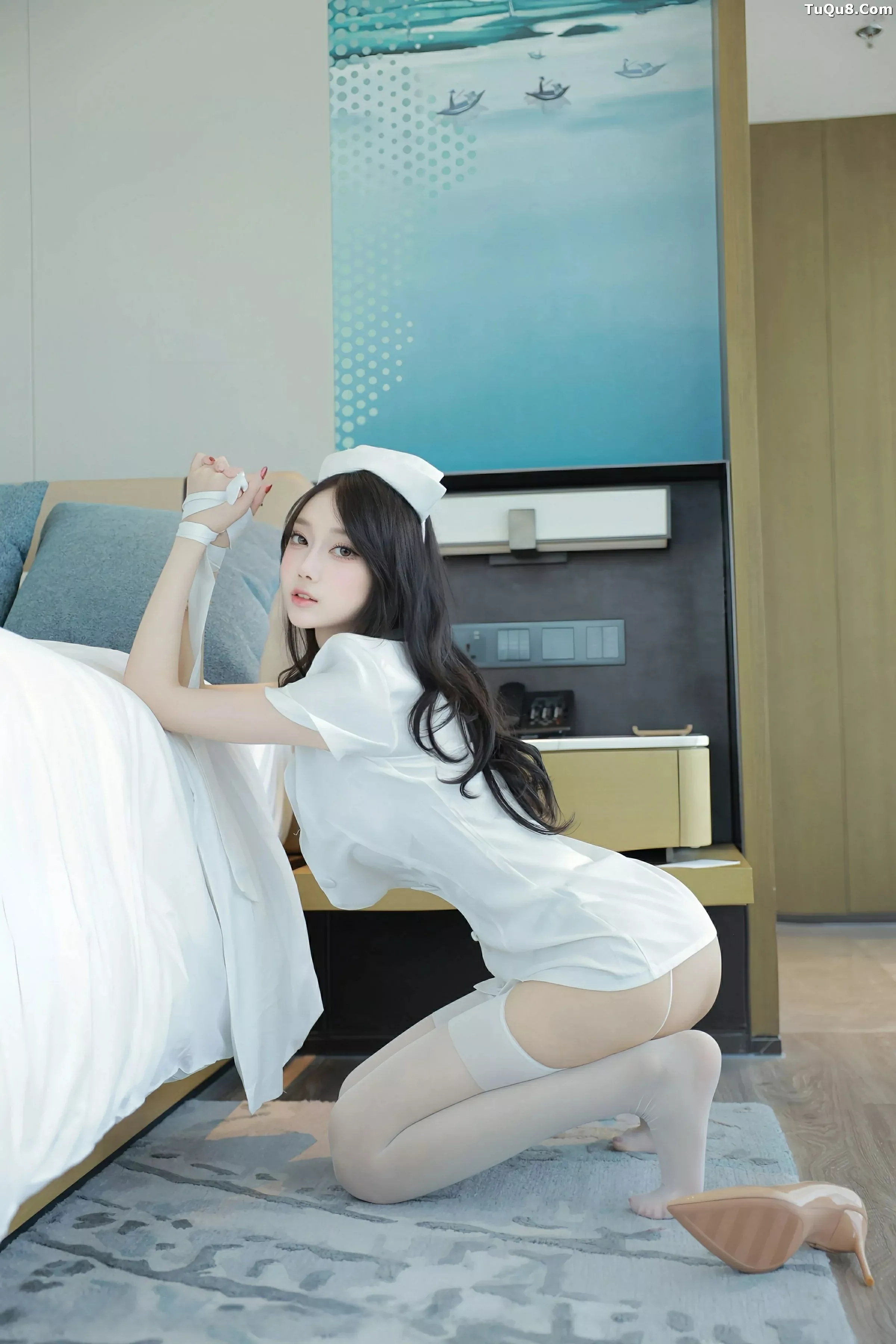 [[XiuRen秀人网]秀人网]No.10507_模特玥儿玥er性感白色护士制服配白丝吊袜秀曼妙身姿诱惑写真72P