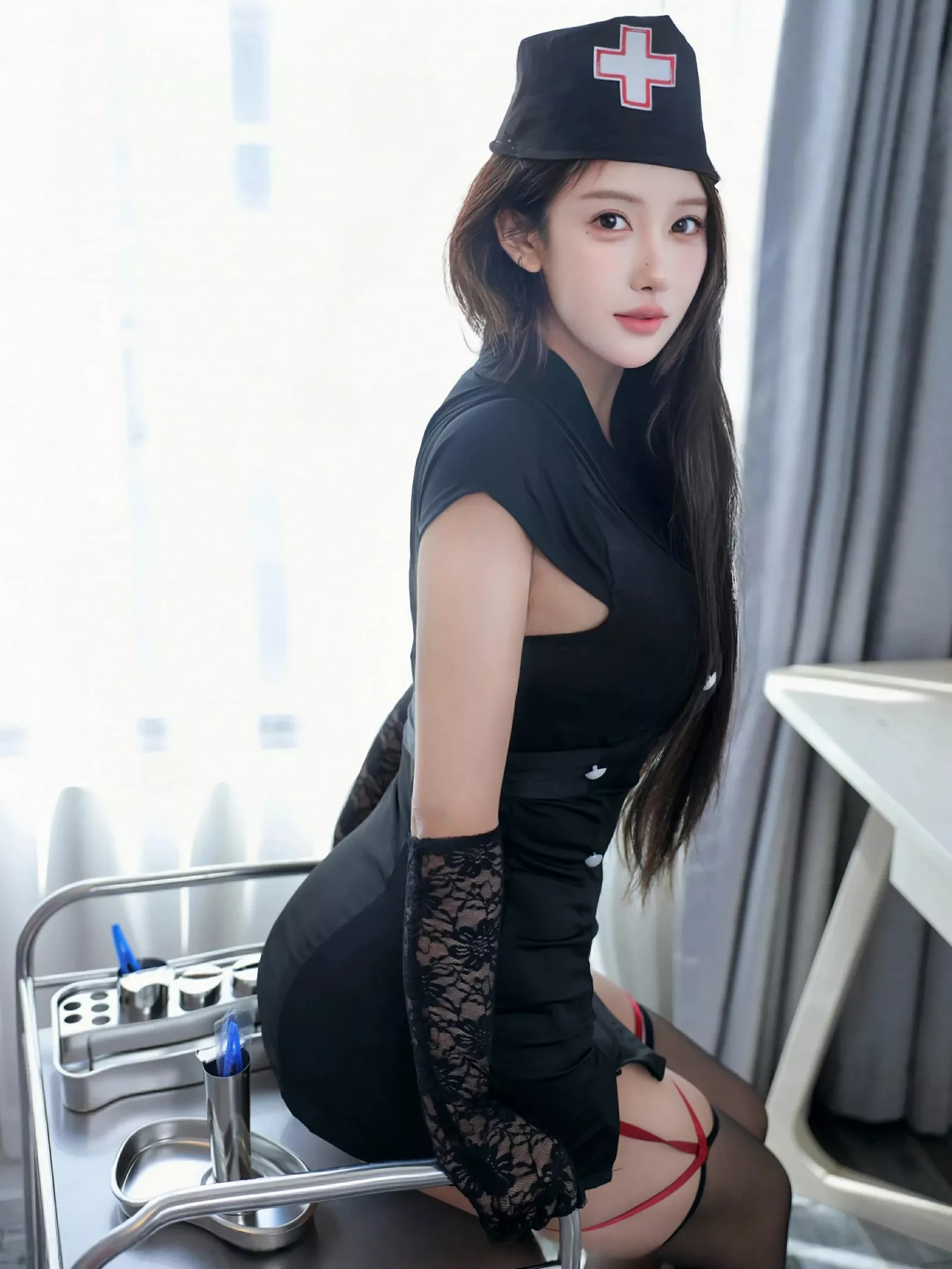 [[XiuRen秀人网]秀人网]No.10519_模特金允希Yuki性感深色护士制服配黑丝吊袜秀完美身材诱惑写真69P
