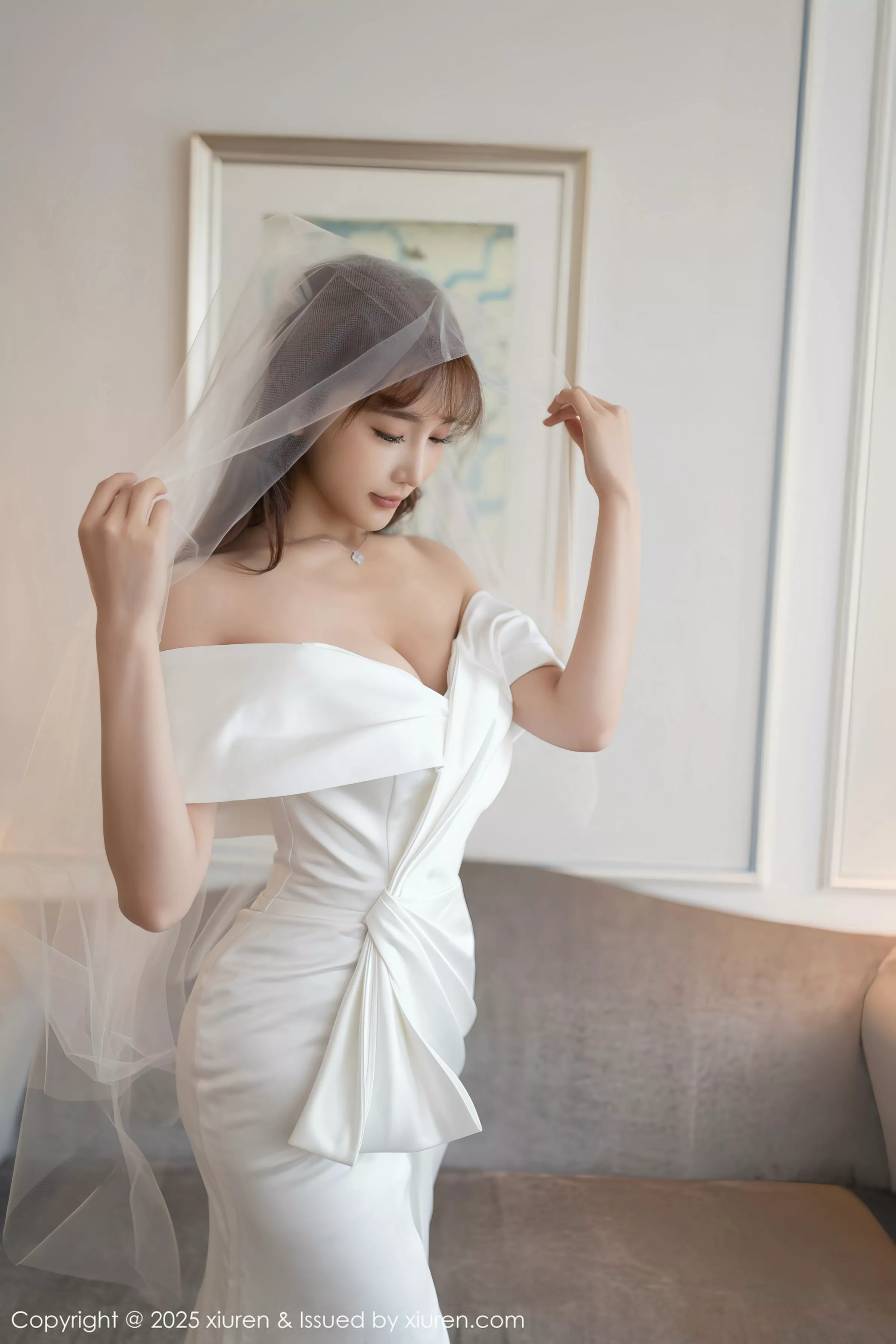 [[XiuRen秀人网]秀人网]No.10535_模特陆萱萱性感白色蕾丝情趣婚纱配肉丝吊袜秀柔美身姿诱惑写真80P